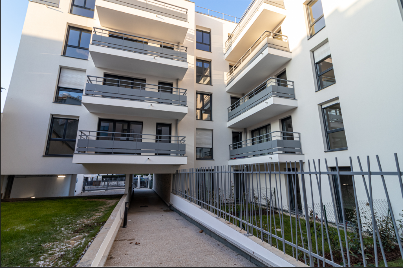 0Livry Gargan_HP2 6502_exté-cmp.png