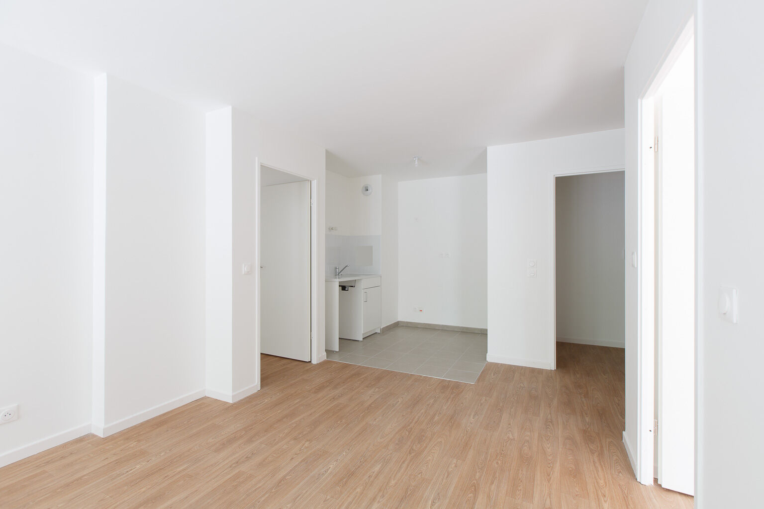 6502-LIVRY GARGAN-Logement témoin-Photo 2-cmp.jpg