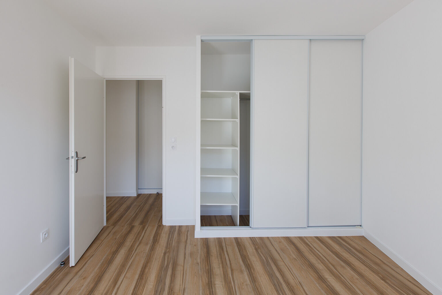 6487-ISSY-Logement Témoin T3-Photo 9-cmp.jpg