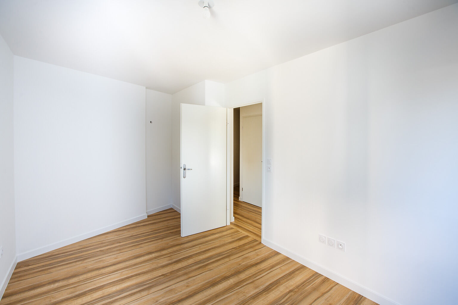 6487-ISSY-Logement Témoin T4-Photo 6-compressed.jpg