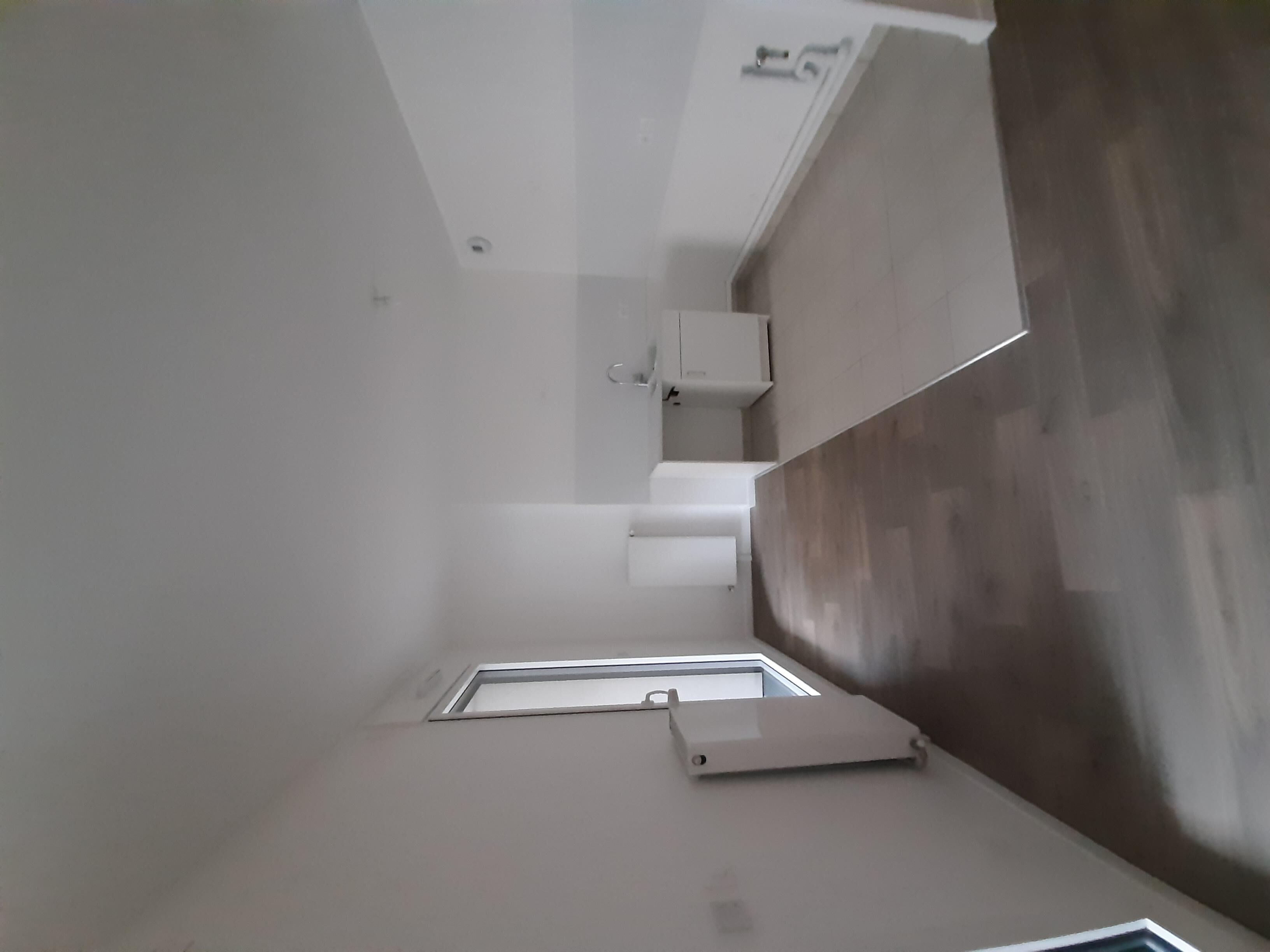 6850-CLICHY-UG350081-Photo 1-compressed.jpg