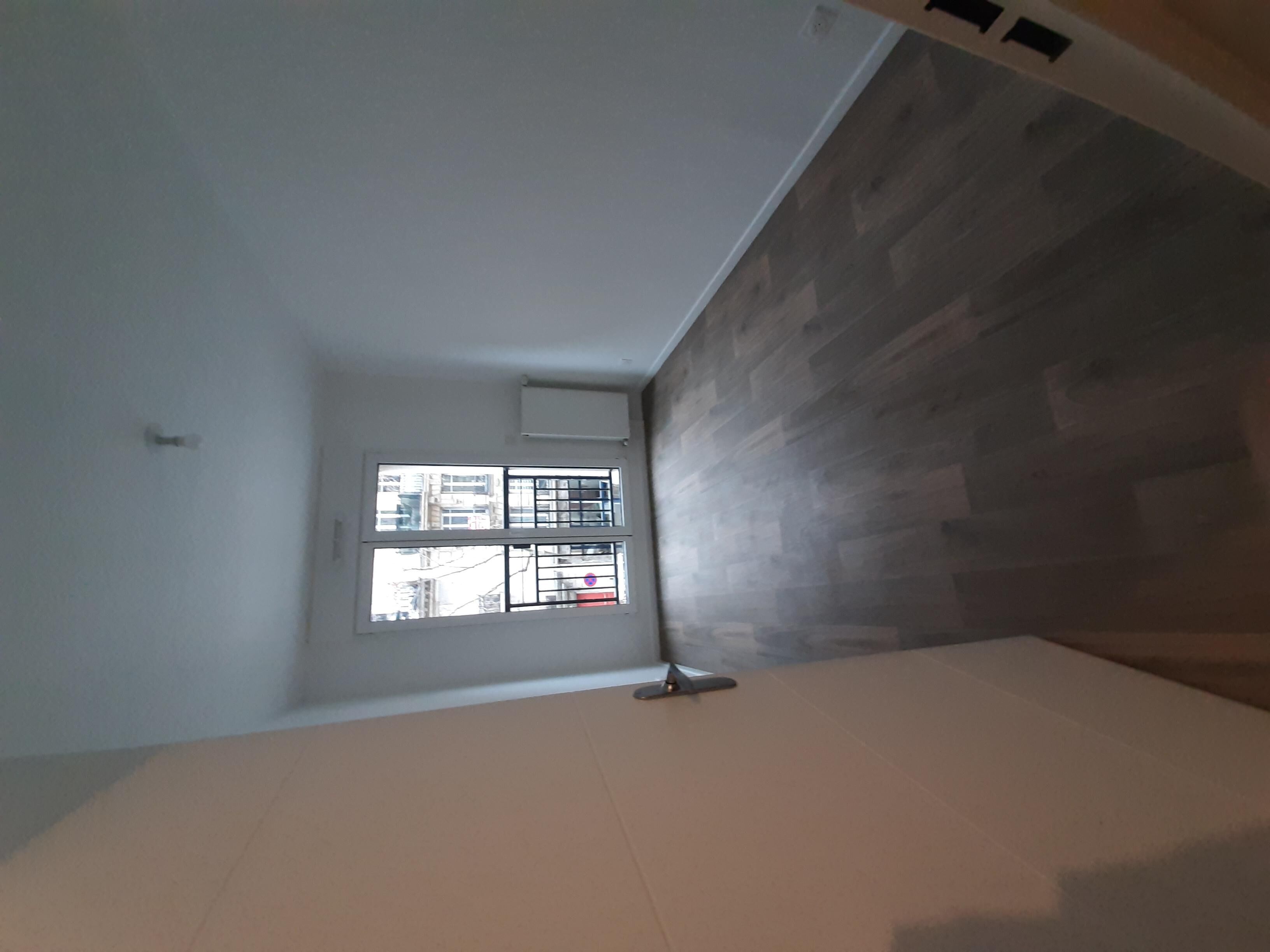 6850-CLICHY-UG350081-Photo 2-compressed.jpg