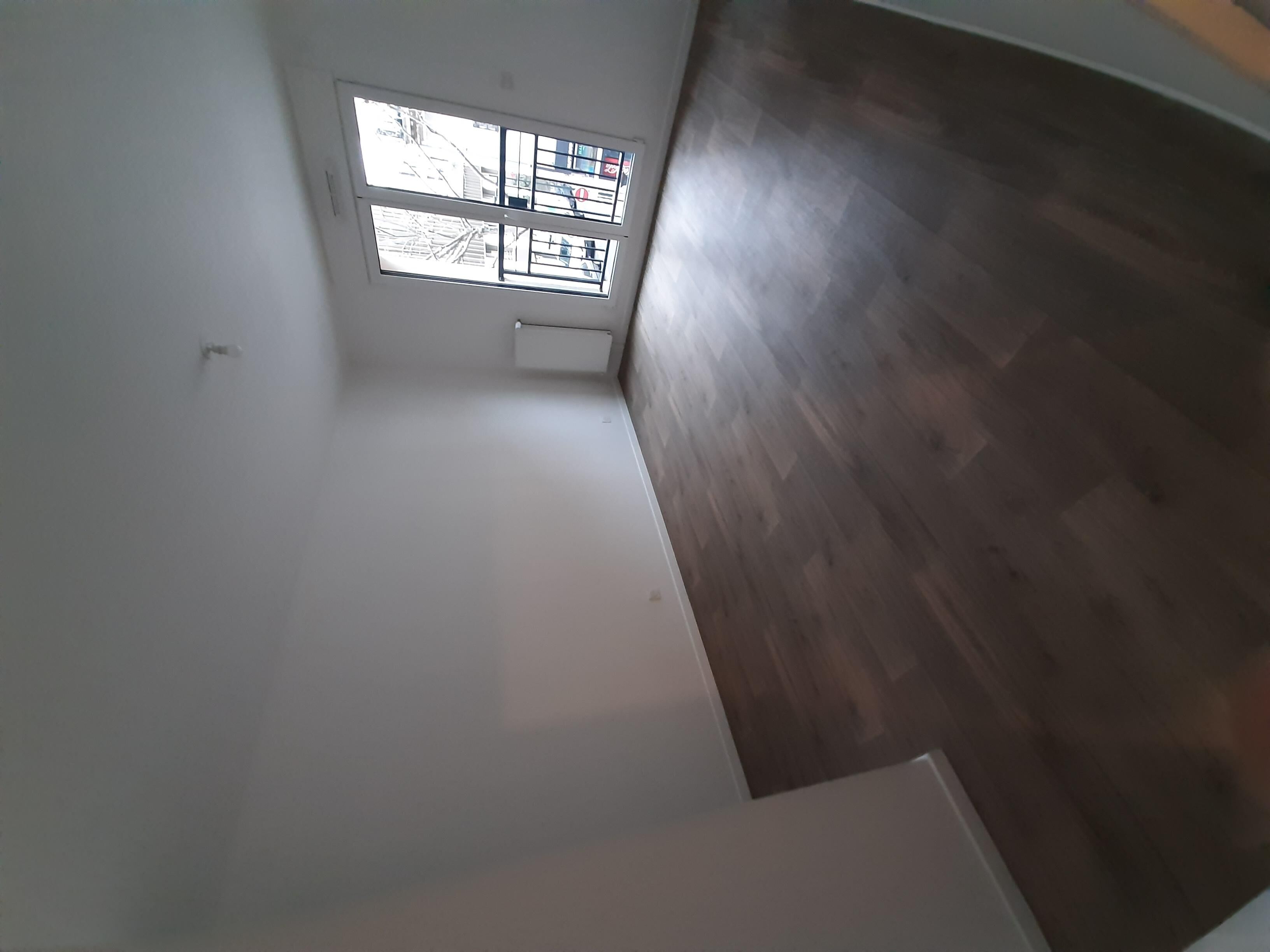 6850-CLICHY-UG350081-Photo 3-compressed.jpg