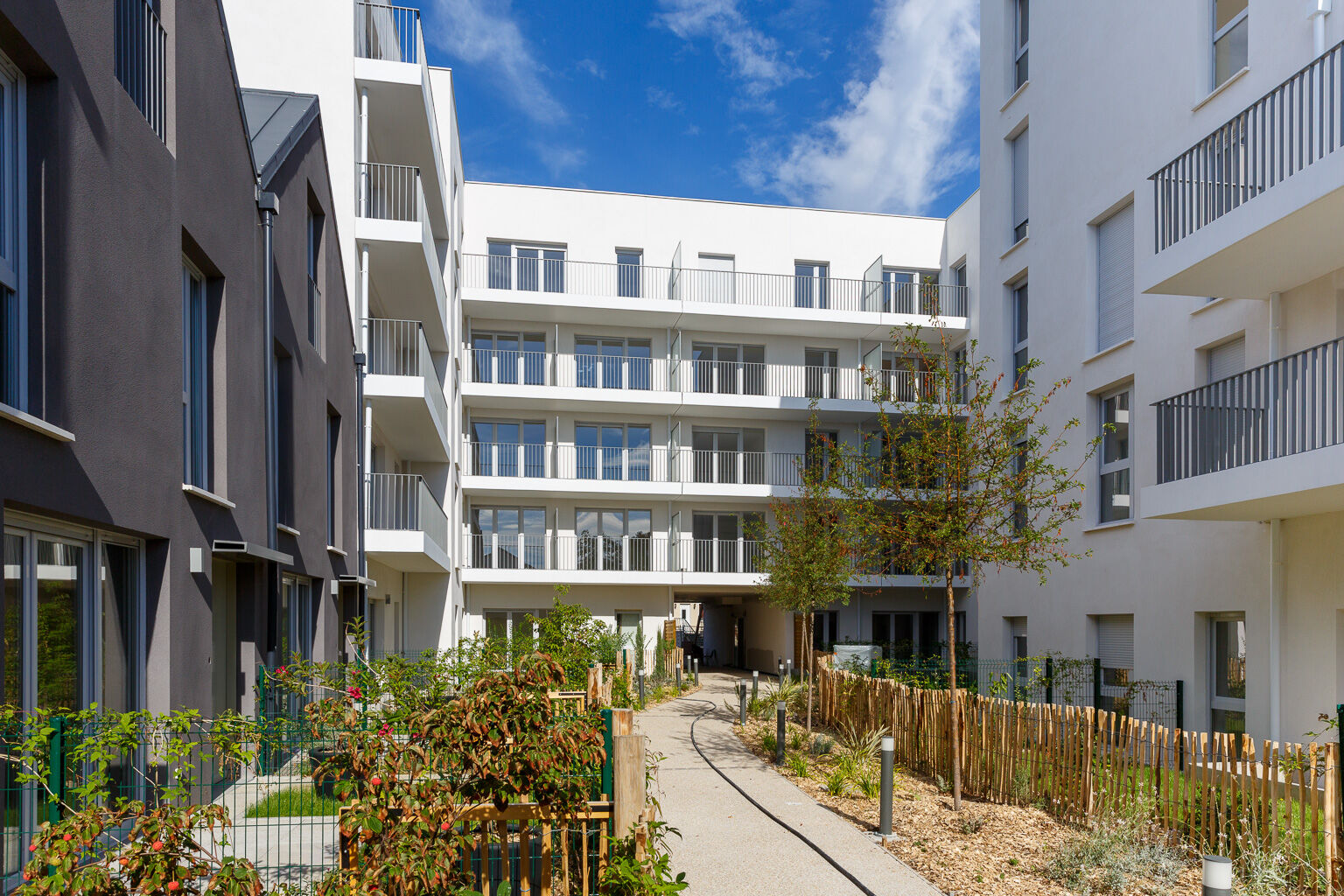 6637-DRANCY-Photo ext-cmp.jpg