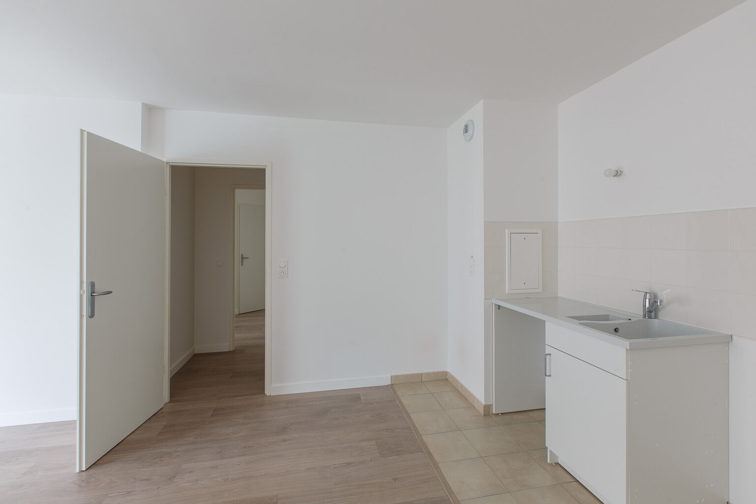 6651-ROSNY-Logement témoin-Photo 2-cmp.jpg