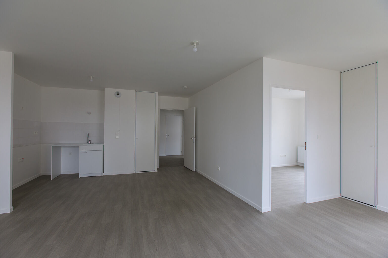 6612-MONTREUIL-UG351278-Photo 2-compressed.jpg