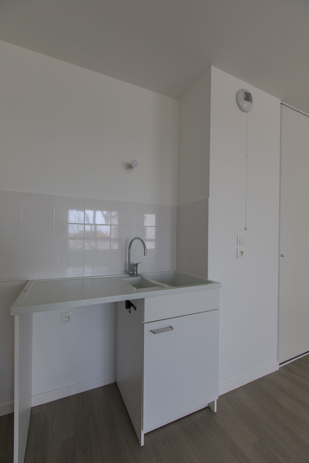 6612-MONTREUIL-UG351278-Photo 3-compressed.jpg