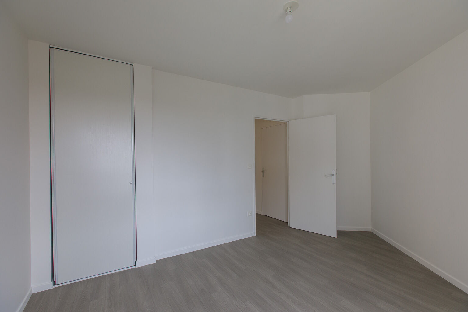 6612-MONTREUIL-UG351278-Photo 8-compressed.jpg