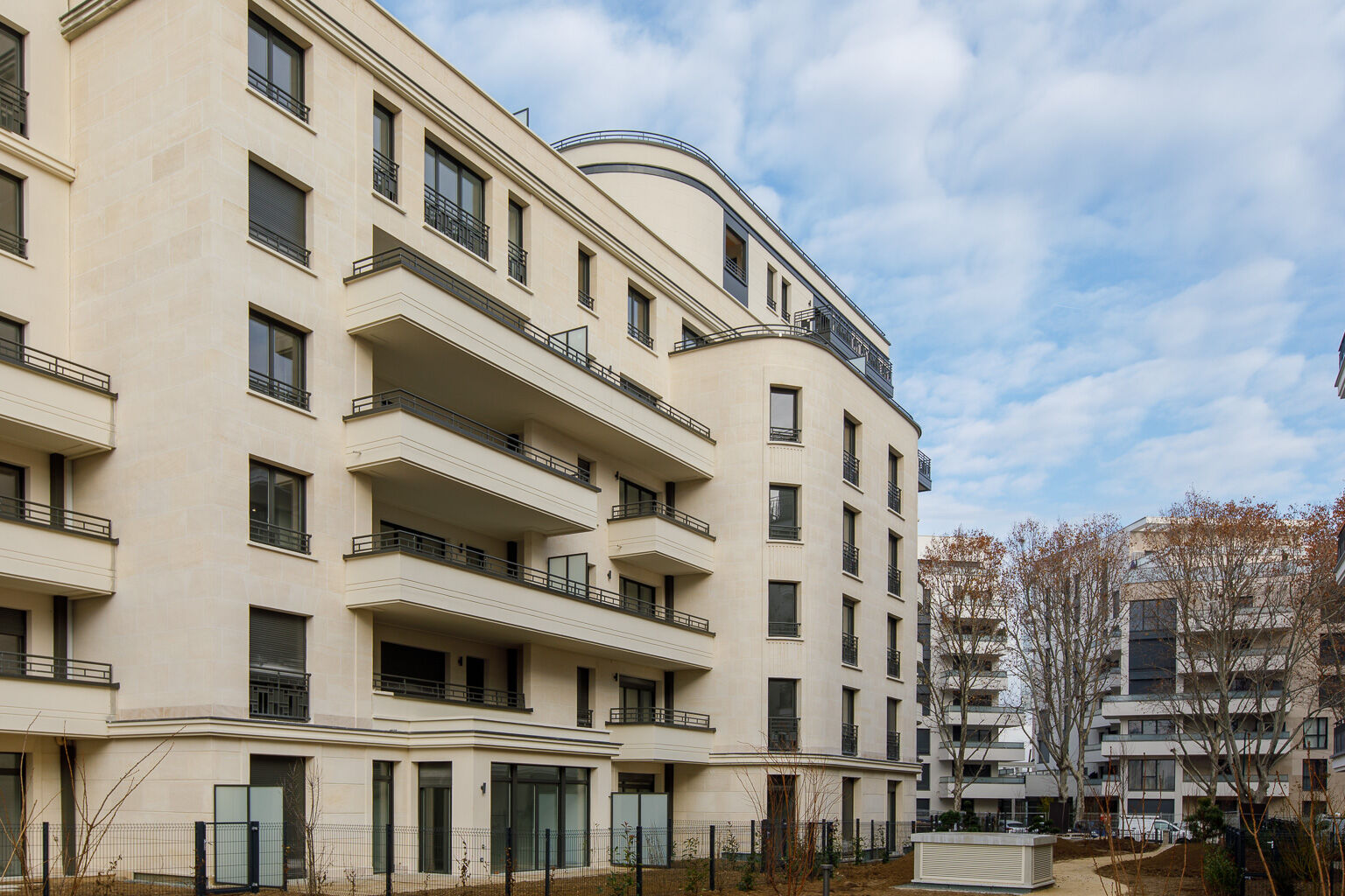 6847-COLOMBES-Photo ext-cmp.jpg