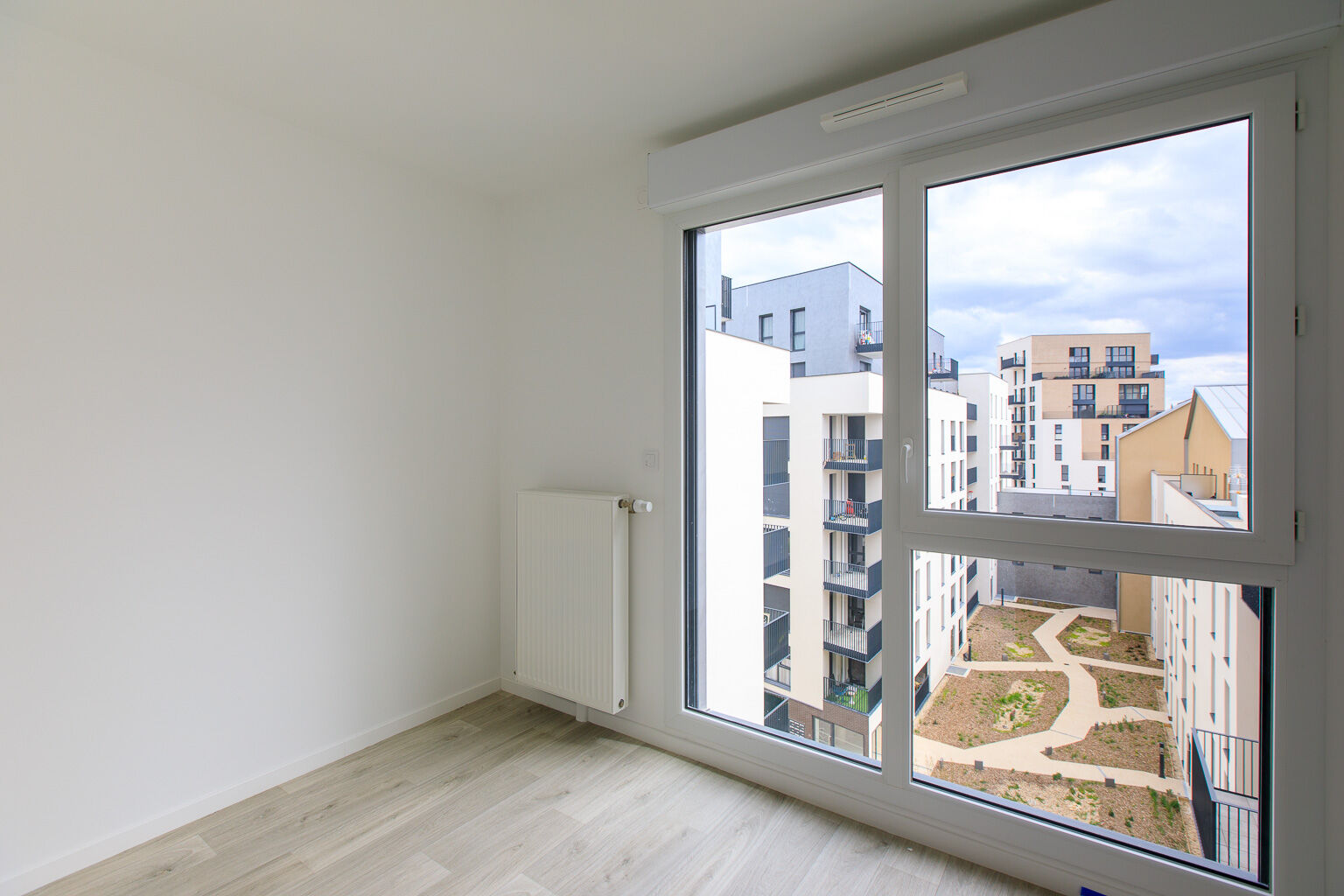 6613-BAGNEUX-UG352585-Photo 5-compressed.jpg