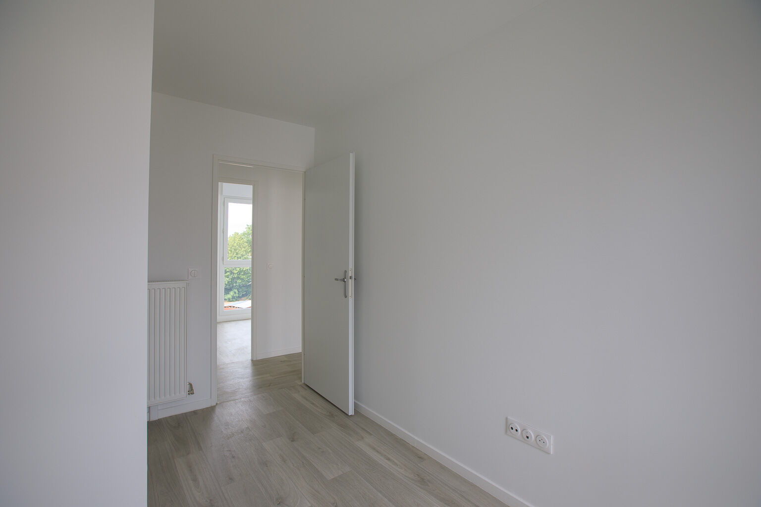 6613-BAGNEUX-UG352585-Photo 7-compressed.jpg