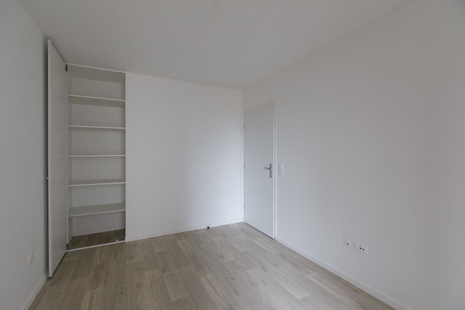 6613-BAGNEUX-Logement témoin-Photo 8-cmp.jpg