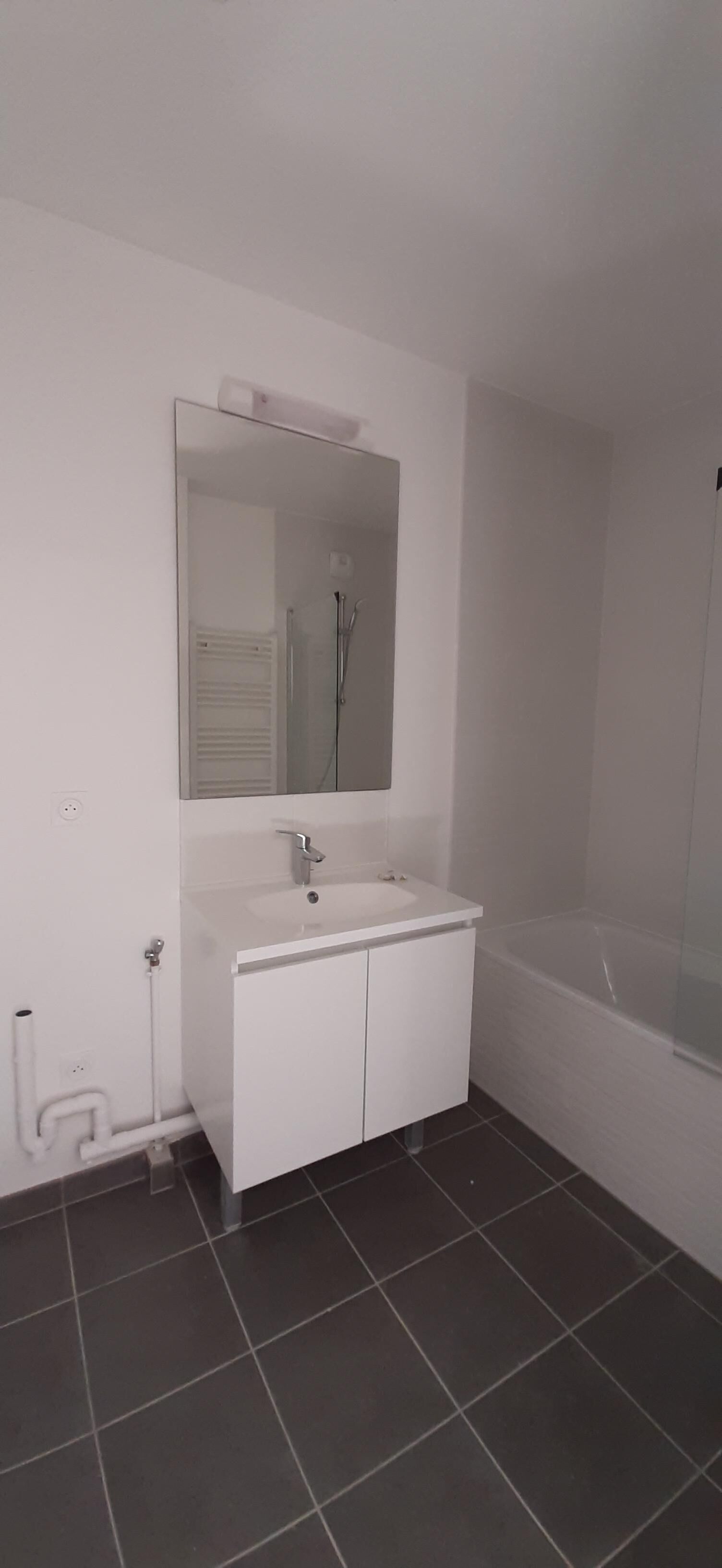 6924-CLAMART-UG53625-Photo 4-cmp.jpeg