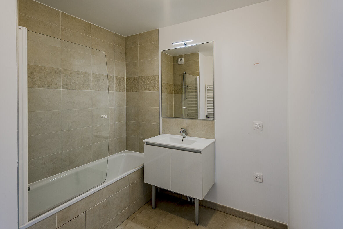 6673-LIVRY GARGAN-Logement témoin-Photo 7-cmp.jpg