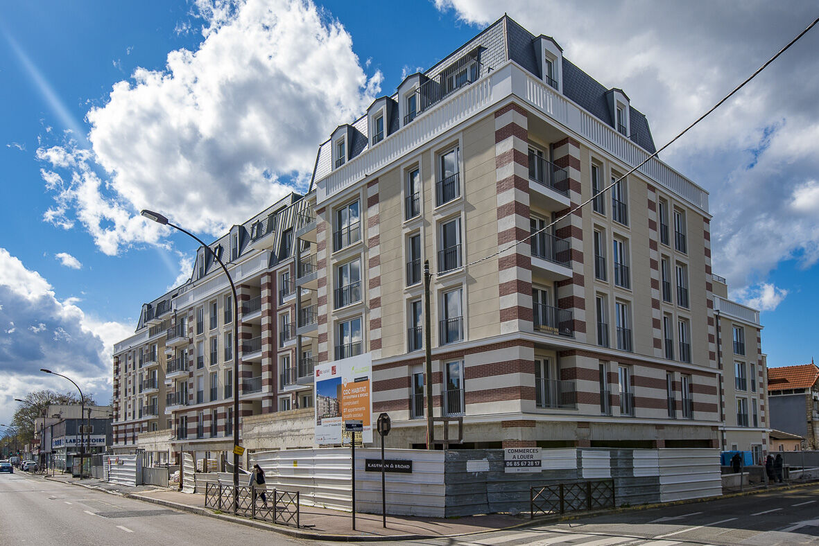 6673-LIVRY GARGAN-Photo ext-cmp.jpg