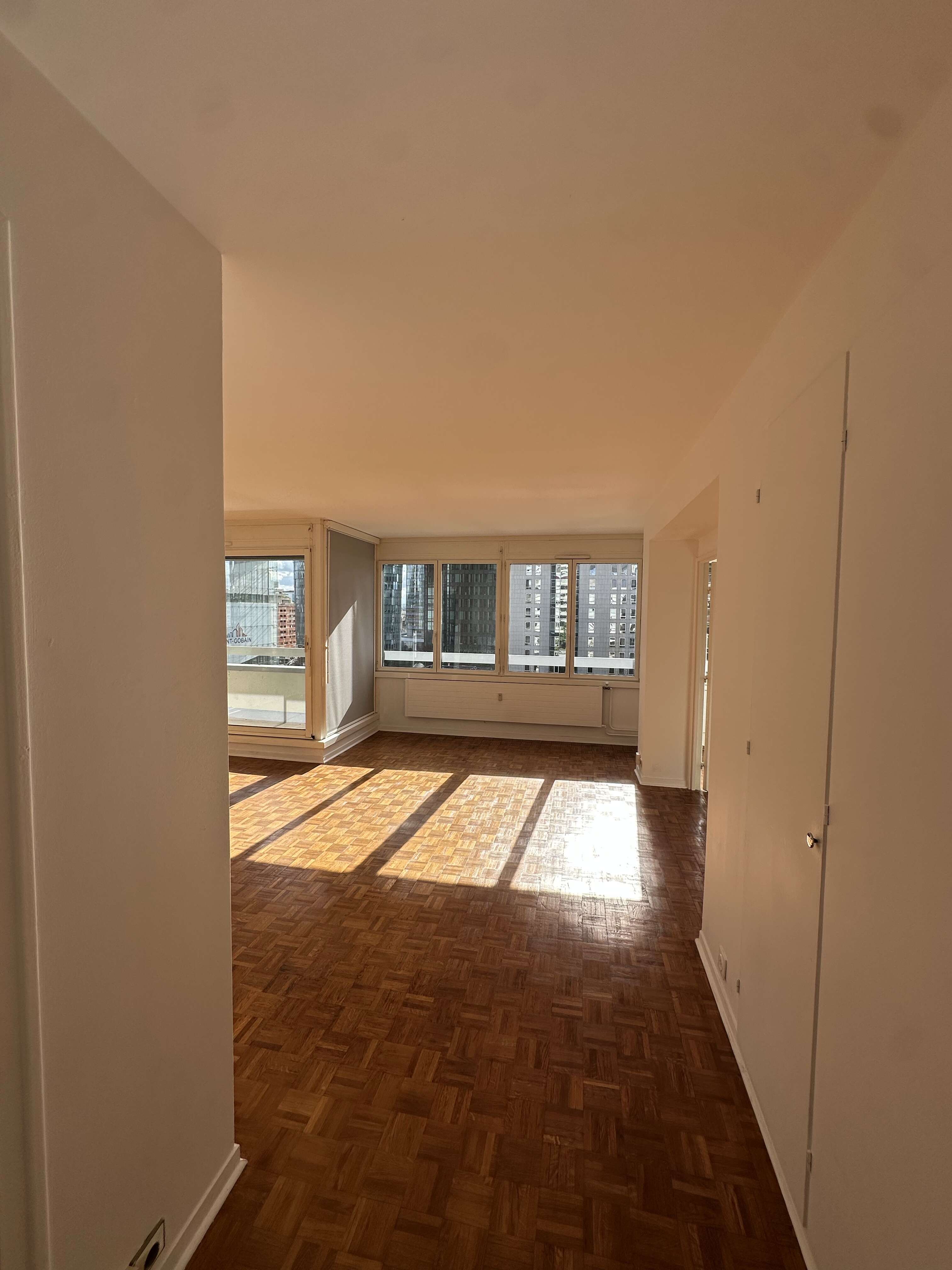 2-room rental in Courbevoie, photo 1