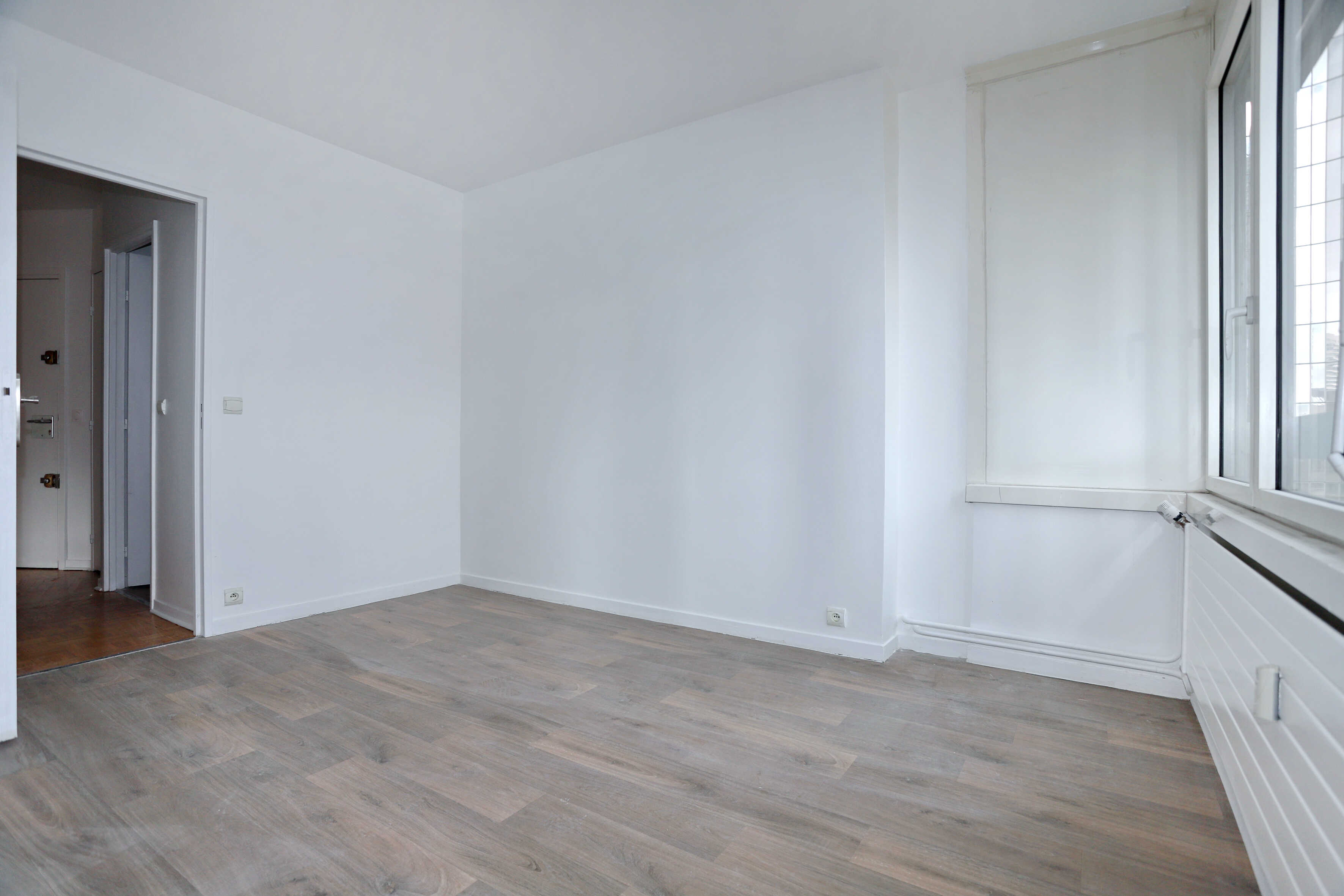 354646_Courbevoie__11-compressed.JPG