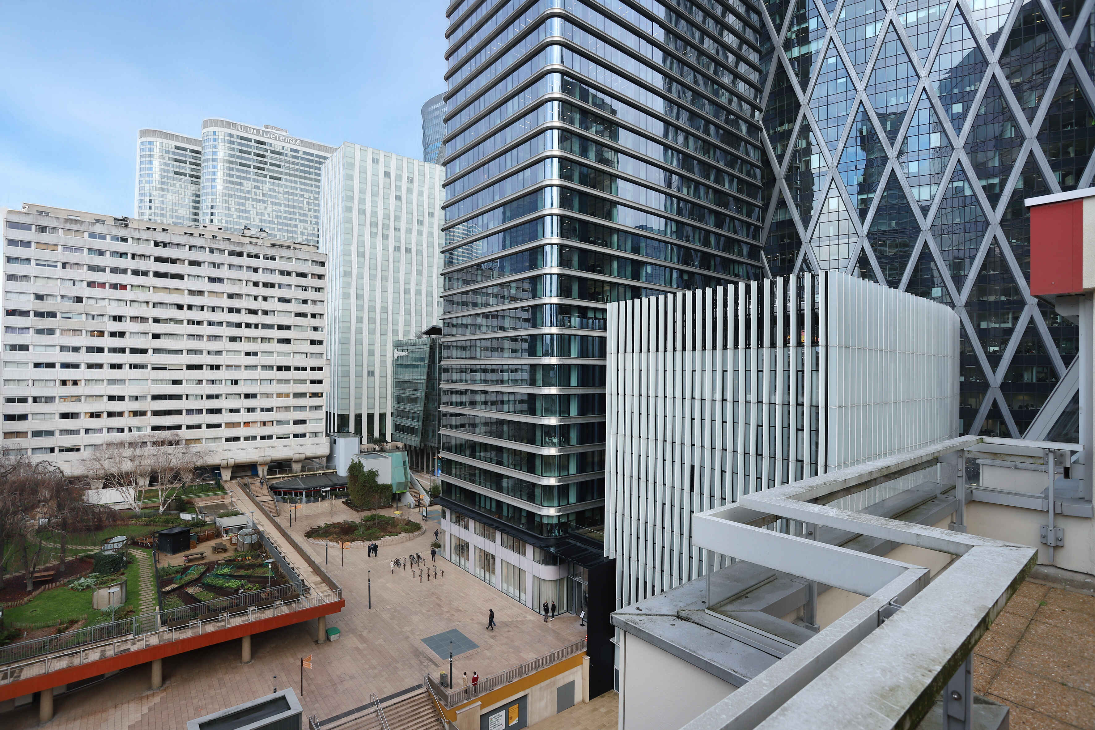 354653_Courbevoie__08-compressed.JPG