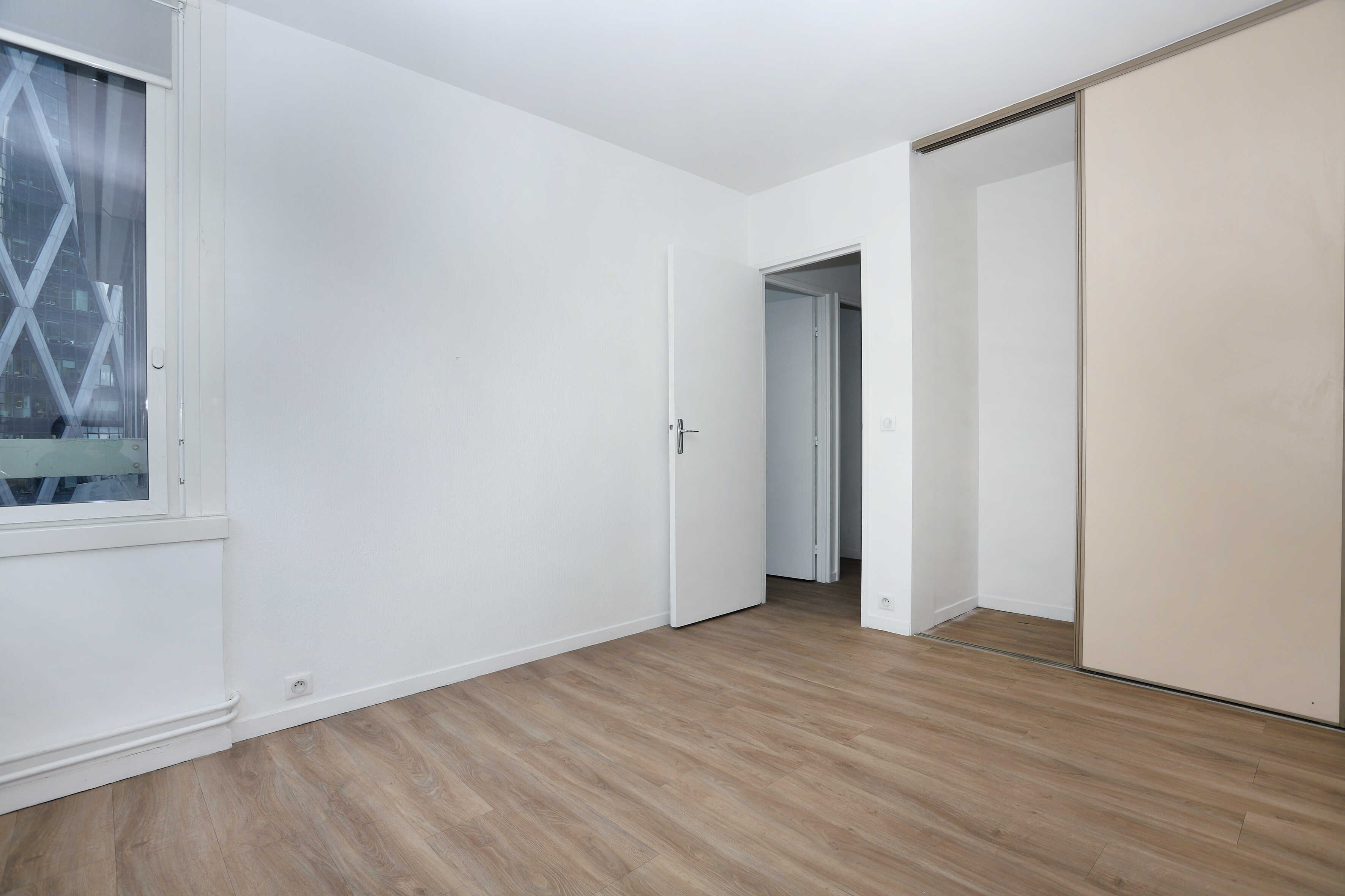 354653_Courbevoie__10-compressed.JPG