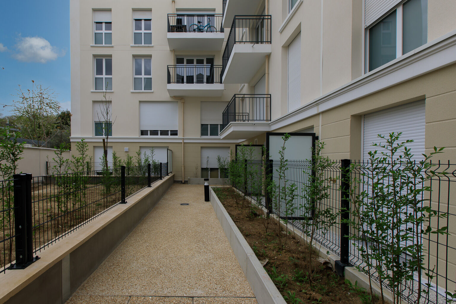 6838-ABLON-Photo ext-compressed.jpg