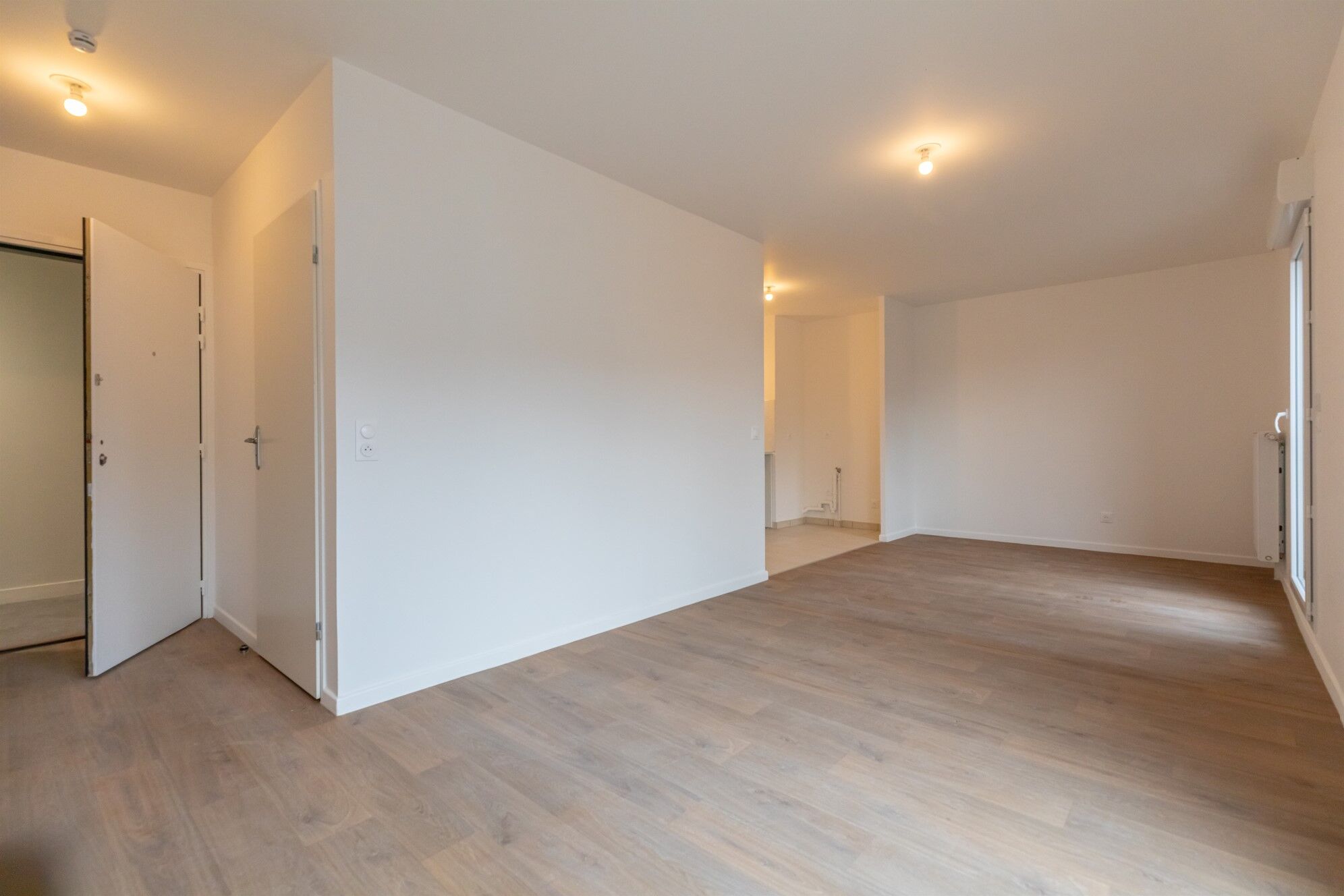 6362-BAGNOLET-Logement témoin T2-Photo 2-cmp.jpg