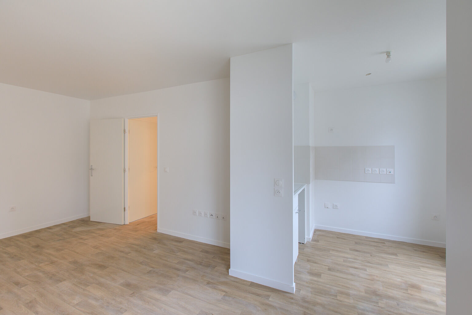 6784-PORT MARLY-Logement témoin-Photo 2-cmp.jpg