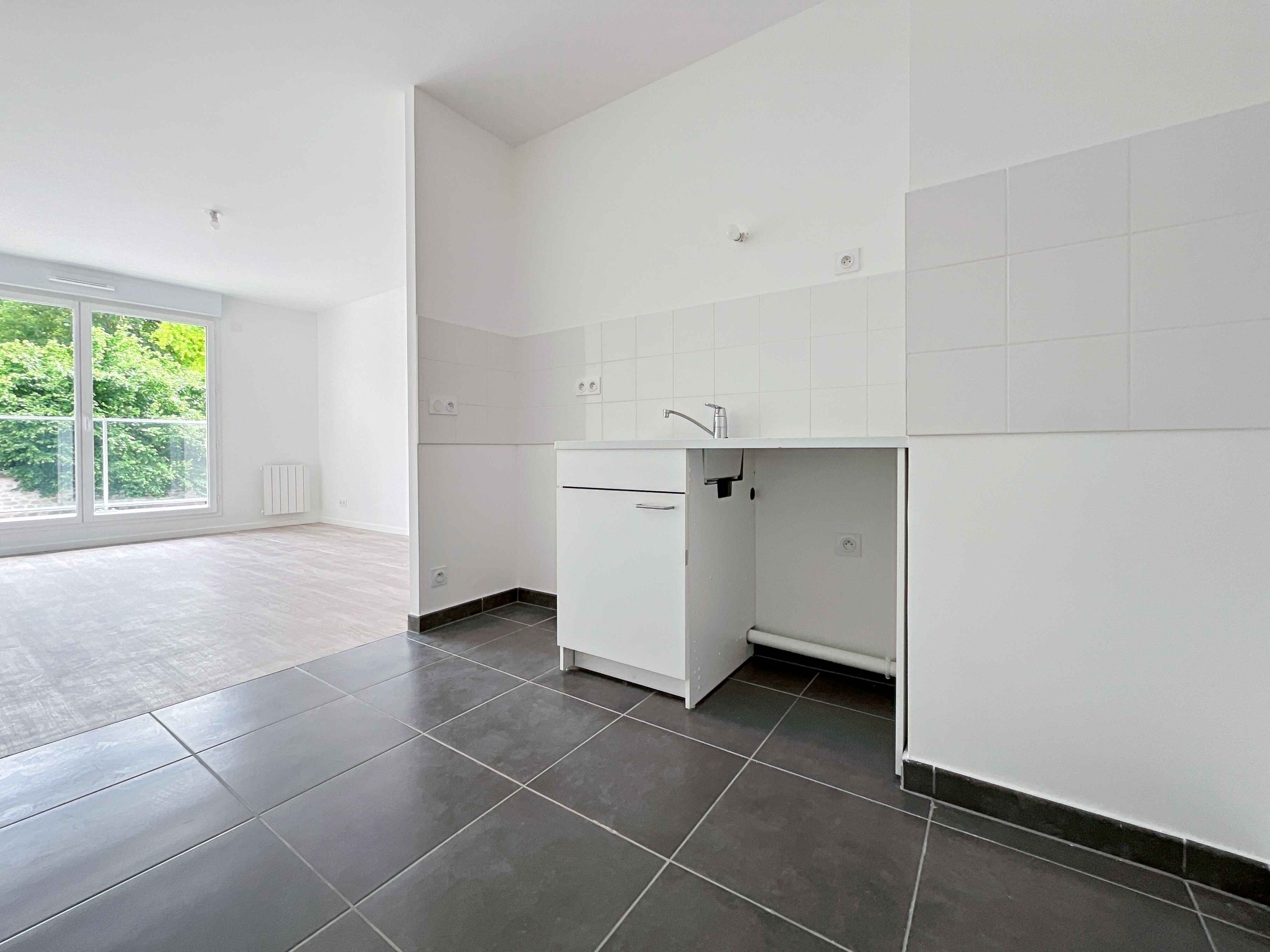 6659-ST GERMAIN-UG356828-Photo 3-cmp.jpg