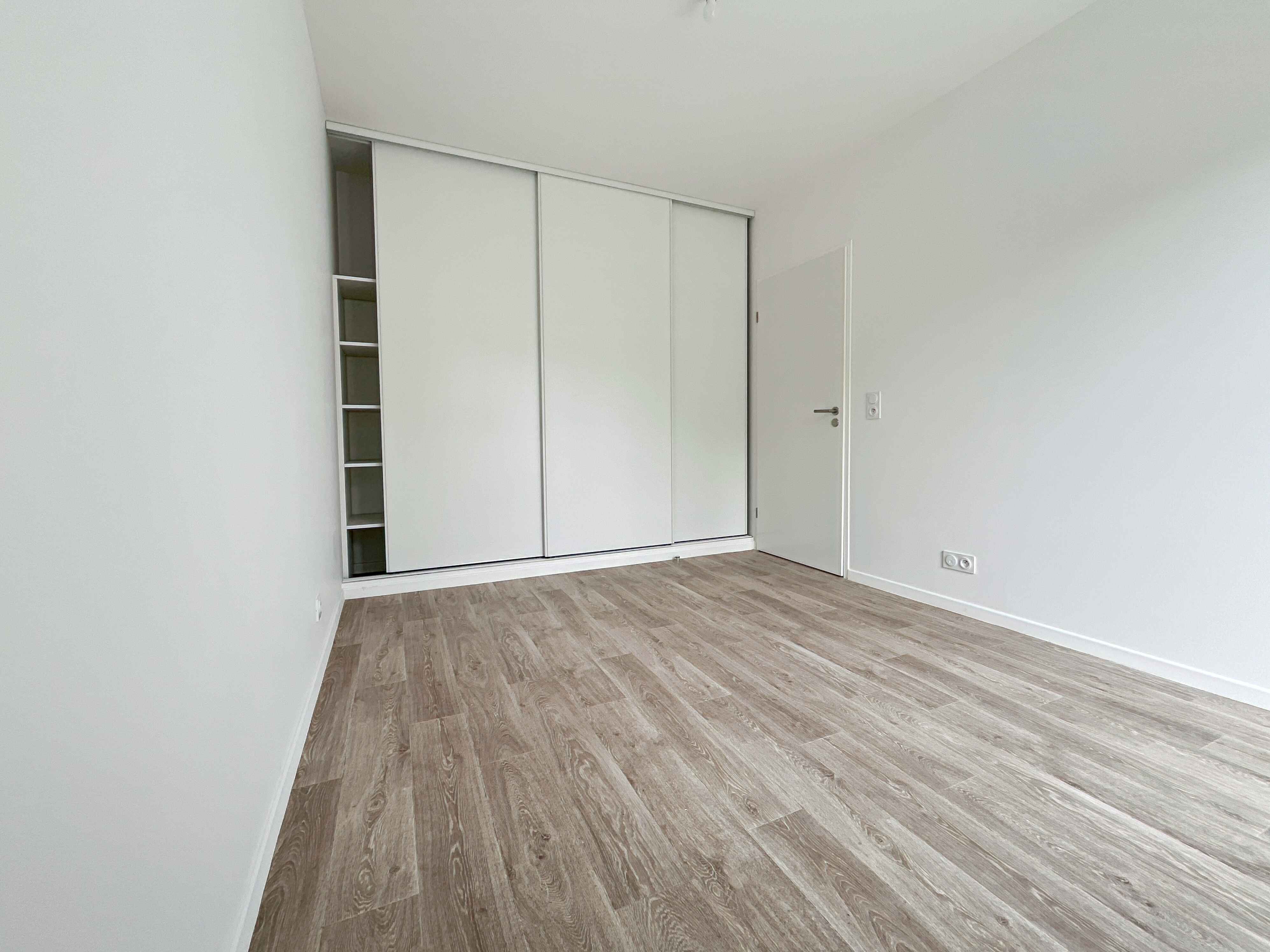 6659-ST GERMAIN-UG356828-Photo 5-cmp.jpg