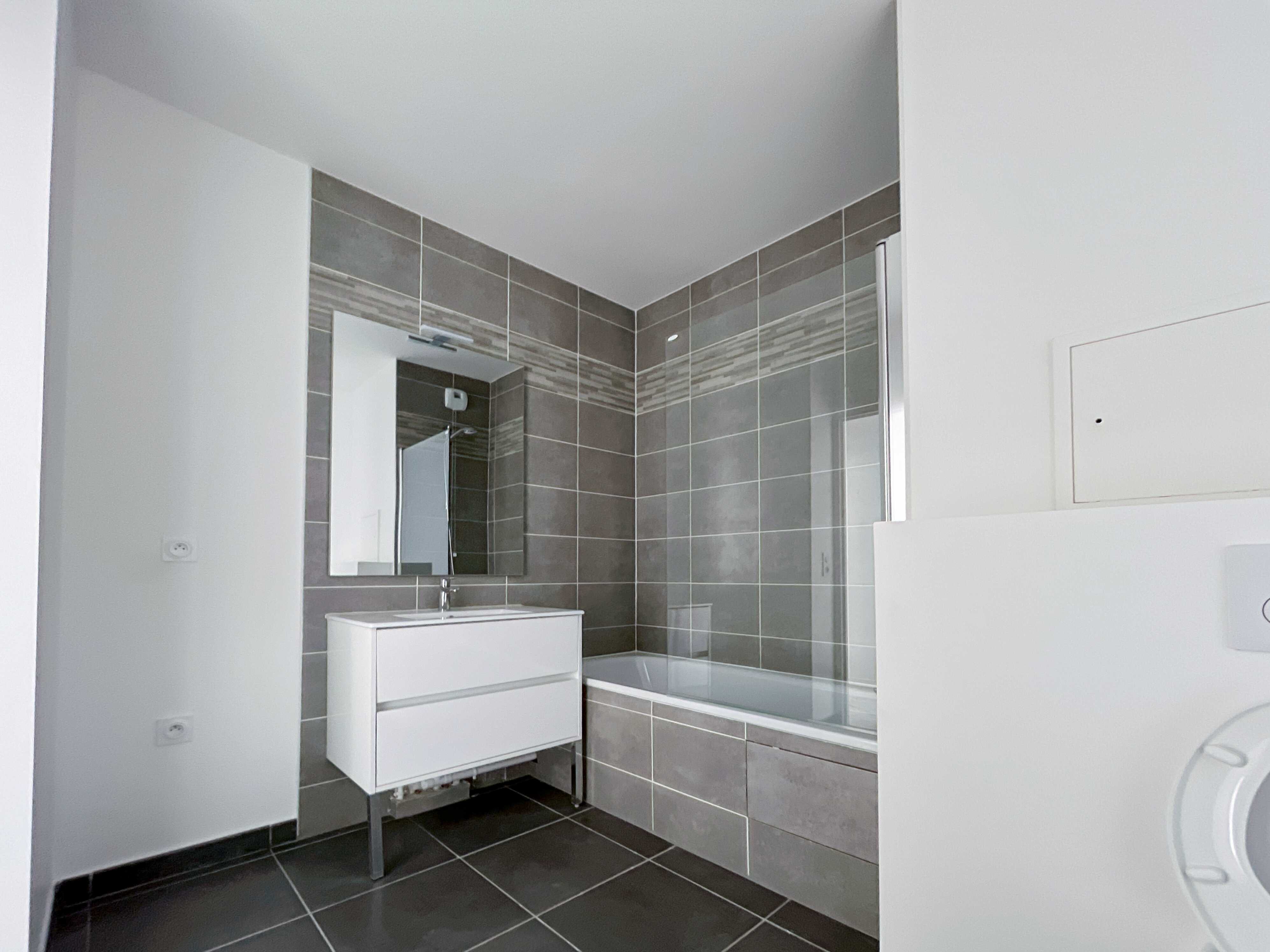 6659-ST GERMAIN-UG356828-Photo 6-cmp.jpg