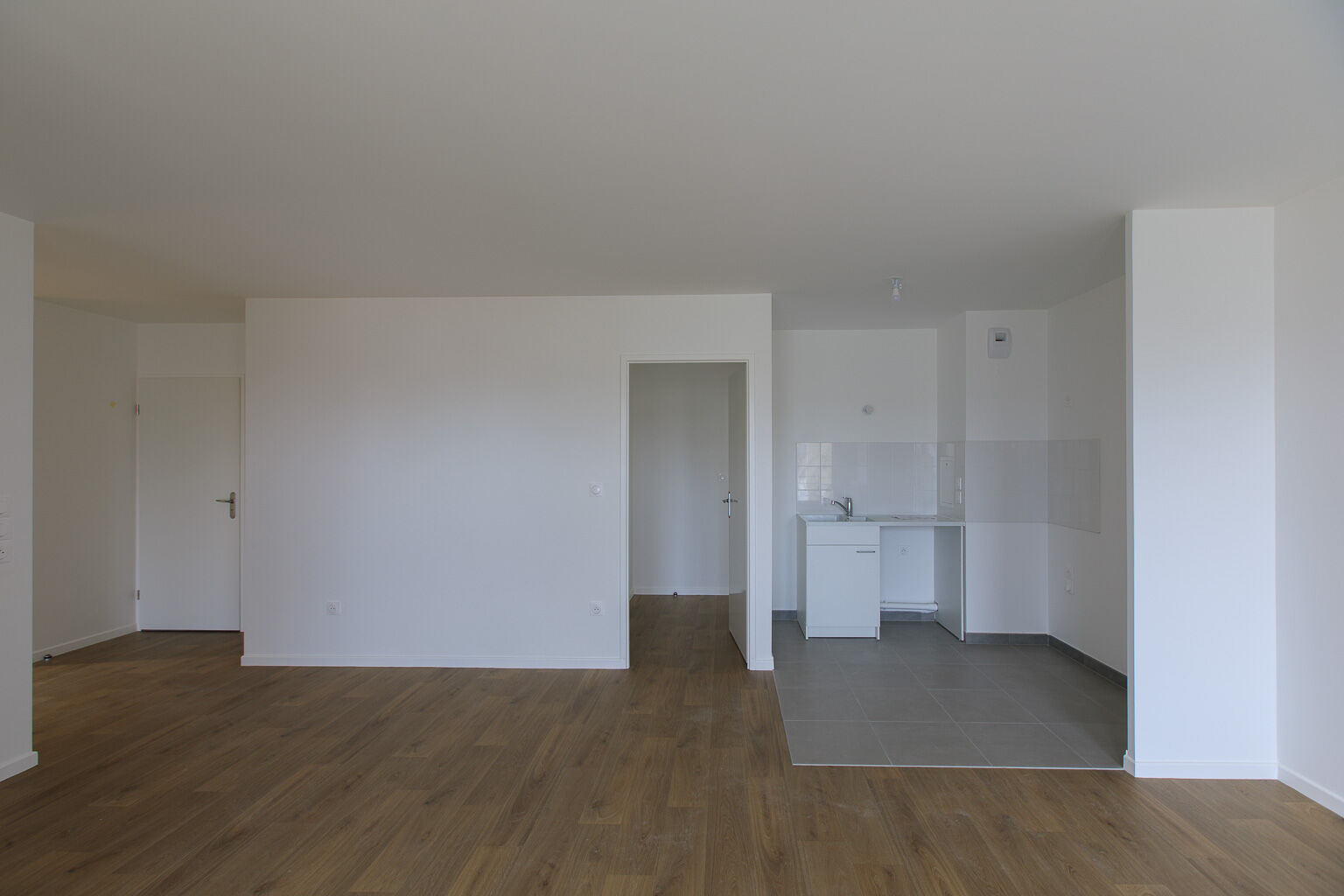 6957-CHENNEVIERES-Logement témoin T3-Photo 2-compressed.jpg