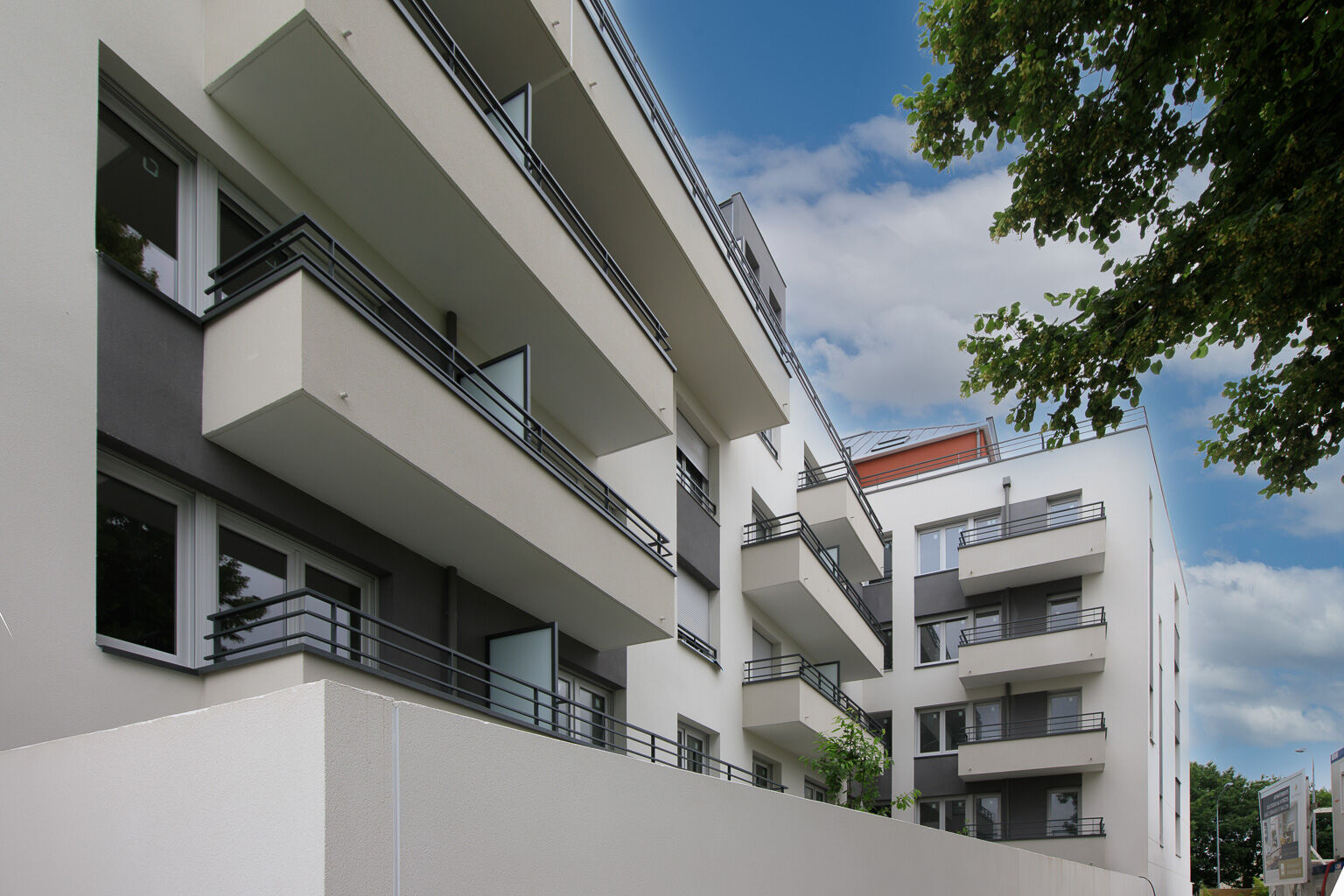 6660-TRAPPES-Photo ext-cmp.jpg