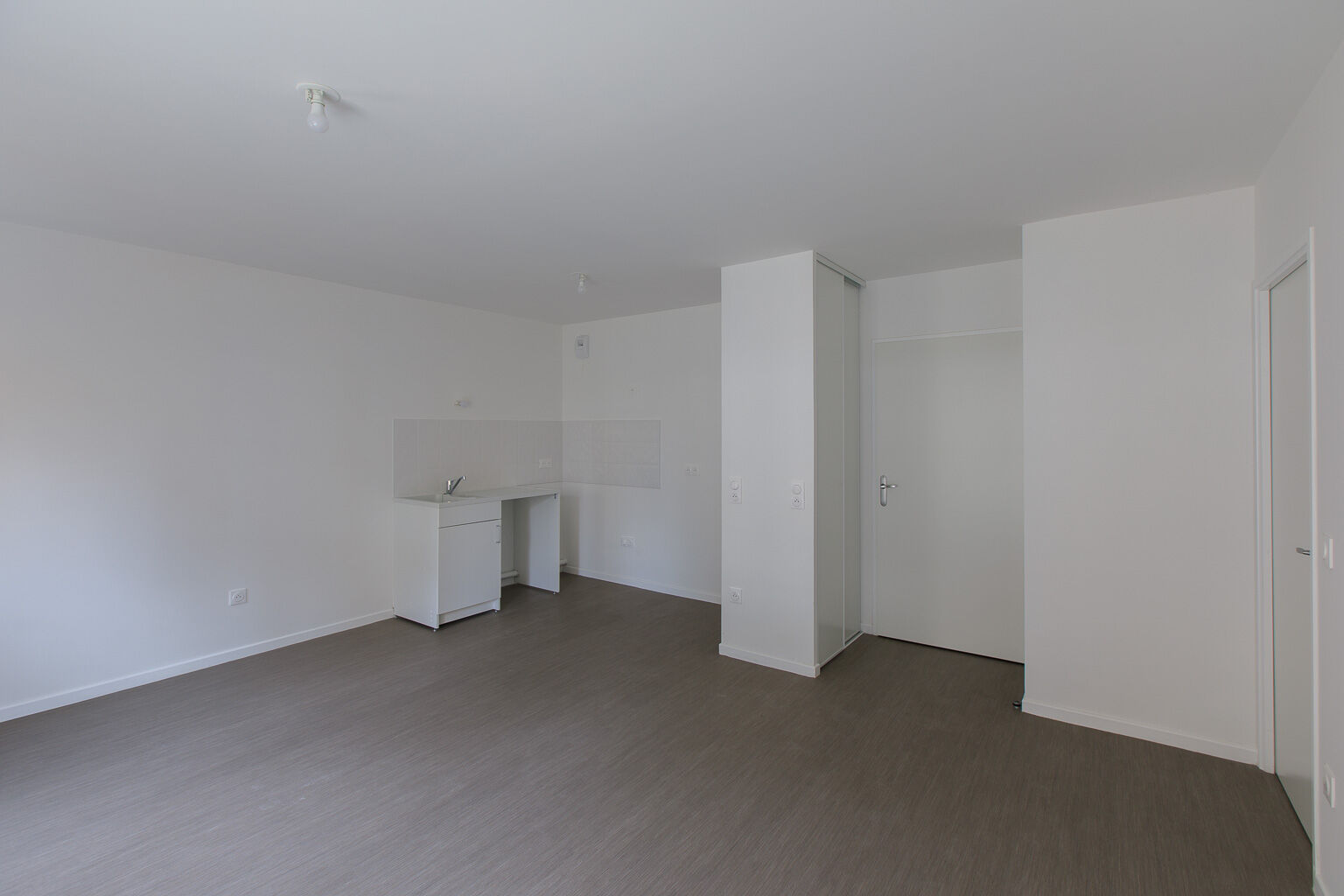 6792 6990-VILLIERS LE BEL-Logement témoin-Photo 2-compressed.jpg