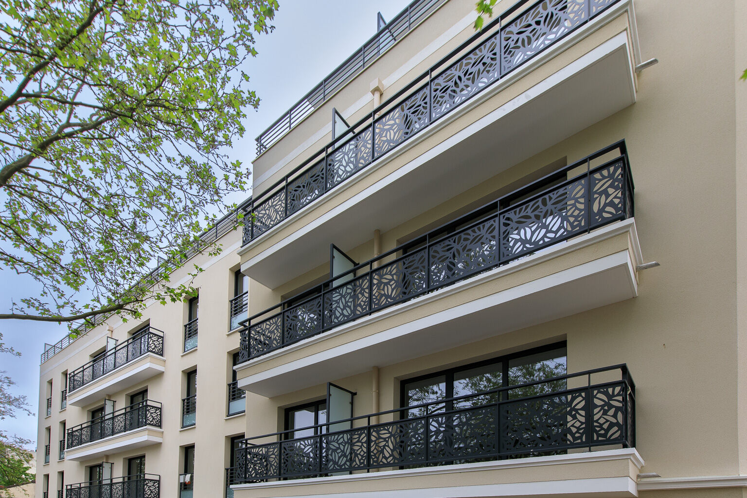 6939-HAY LES ROSES-Photo ext-cmp.jpg