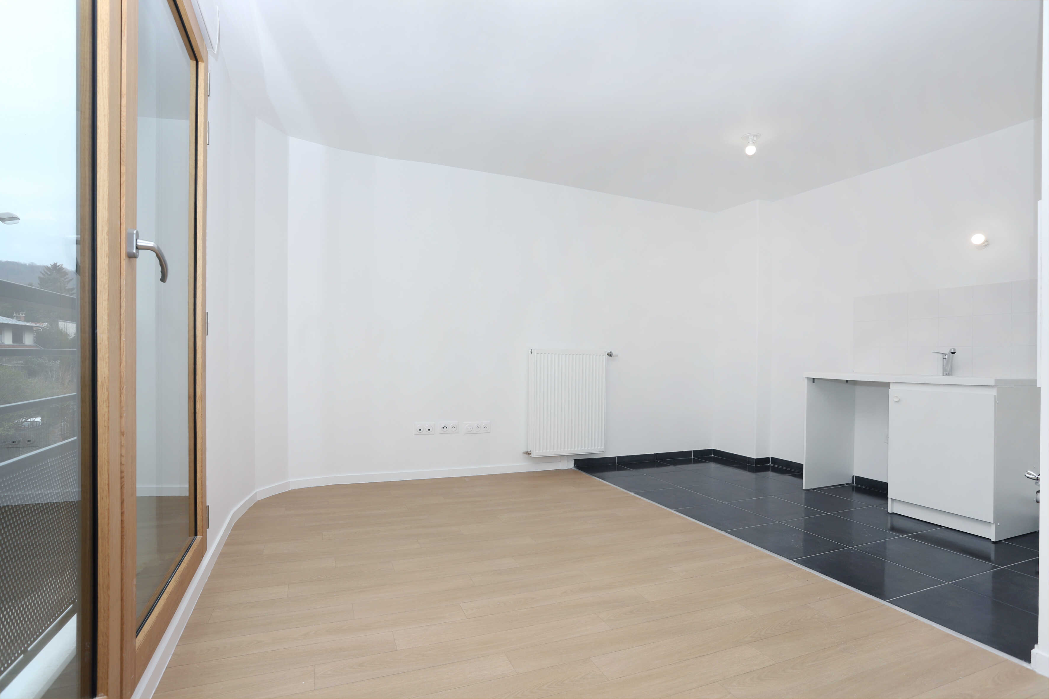 6299-VIROFLAY-Logement témoin-Photo 2-cmp.JPG