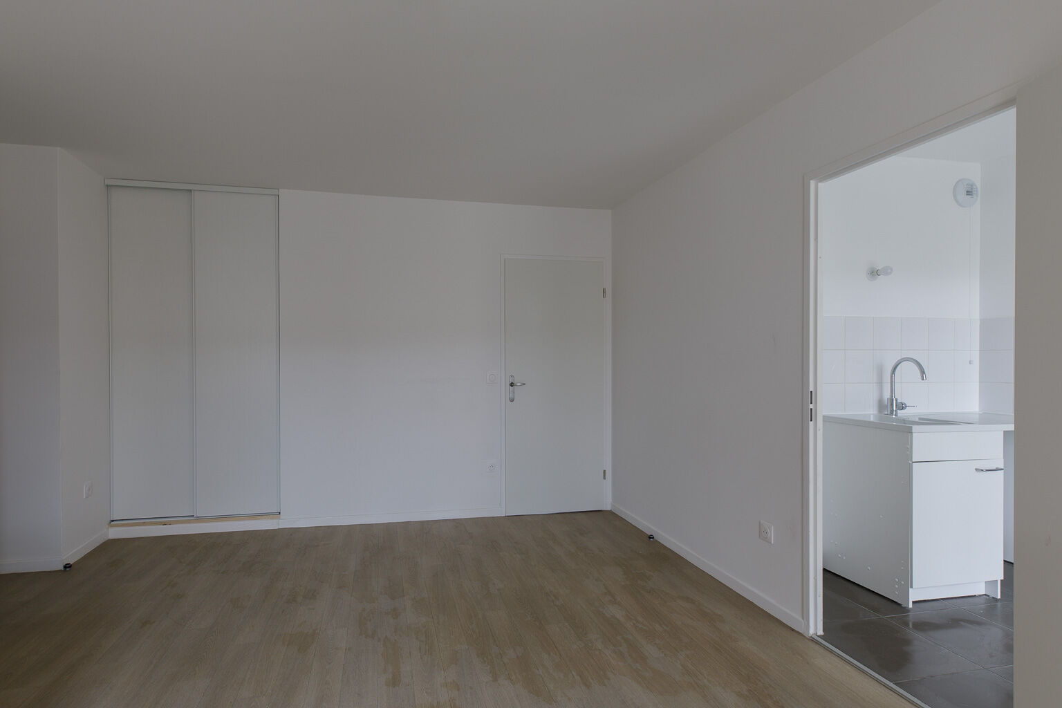6828-SARCELLES-Logement témoin-Photo 3-cmp.jpg