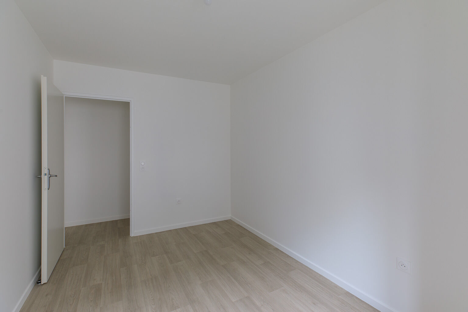 6896-SARTROUVILLE-Logement témoin-Photo 9-cmp.jpg