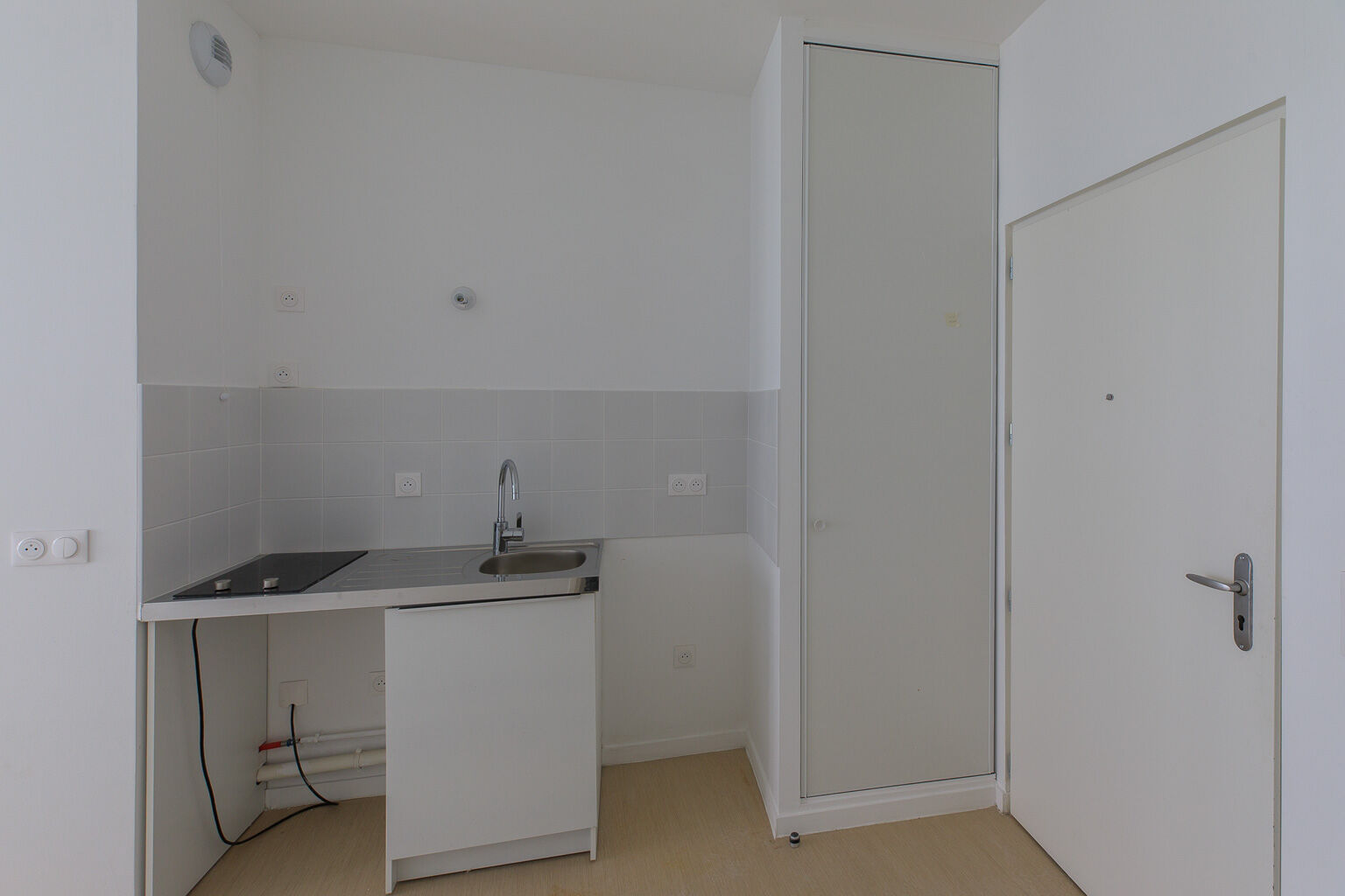 6908-PARIS18-Logement témoin-Photo 2-cmp.jpg