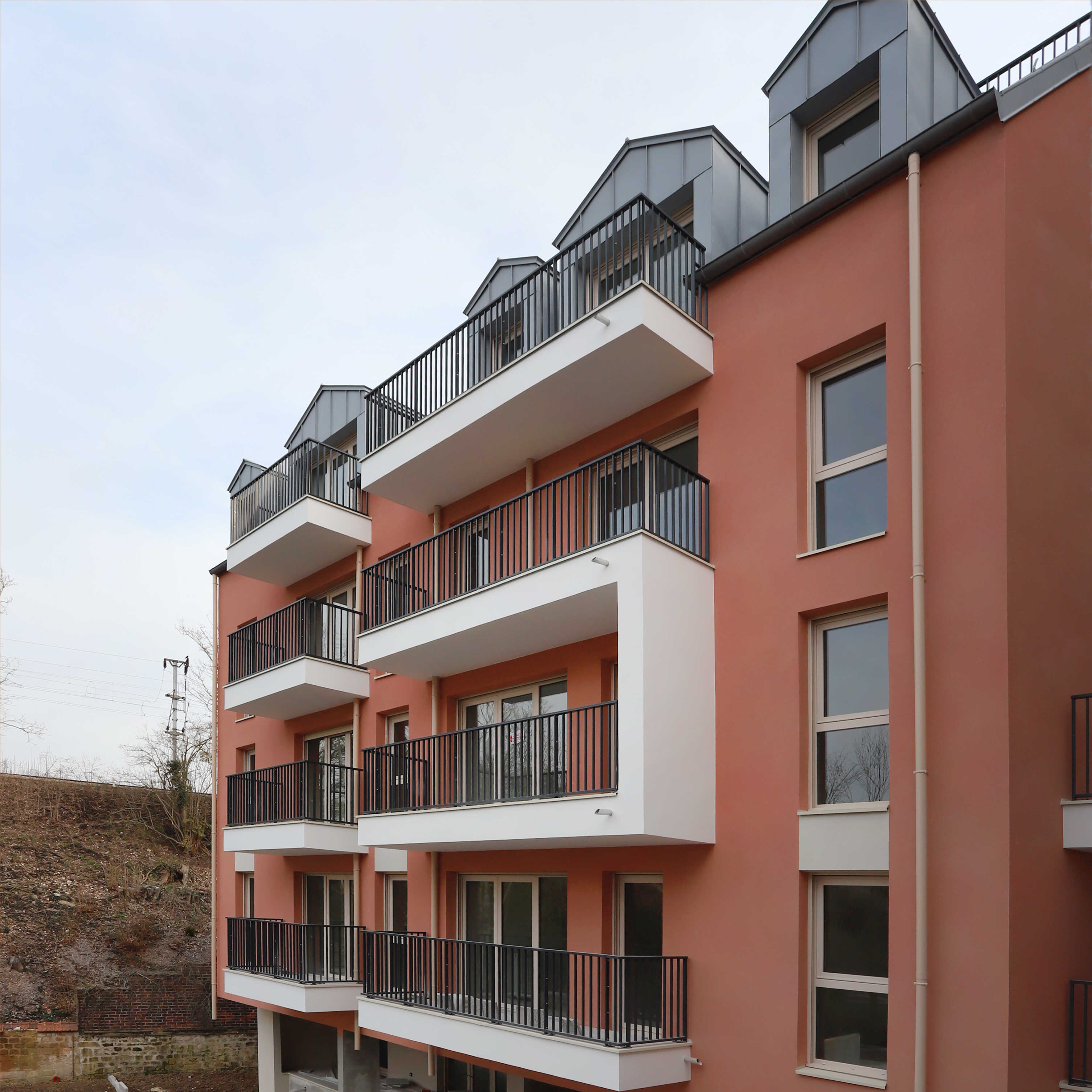 6966-MEULAN-Photo ext-cmp.JPG