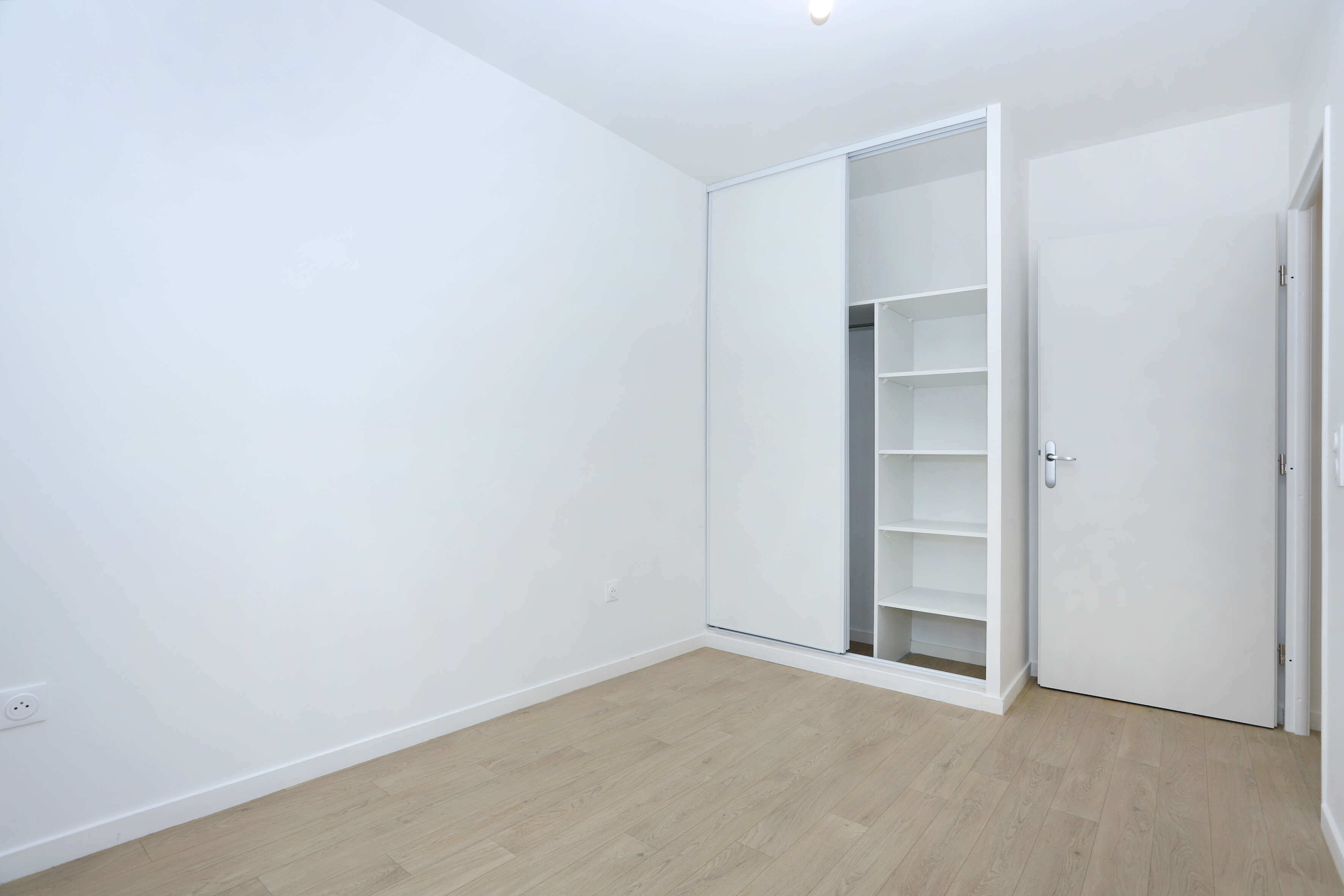 6966-MEULAN-Logement témoin-Photo 8-cmp.JPG