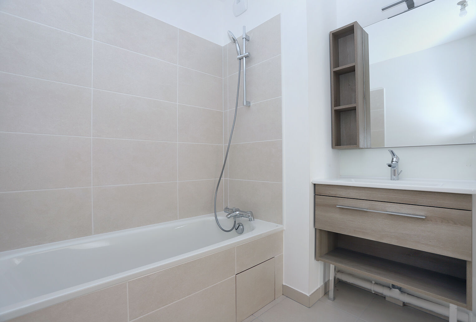 7081-CLAMART-Logement Témoin-Photo 7.jpg