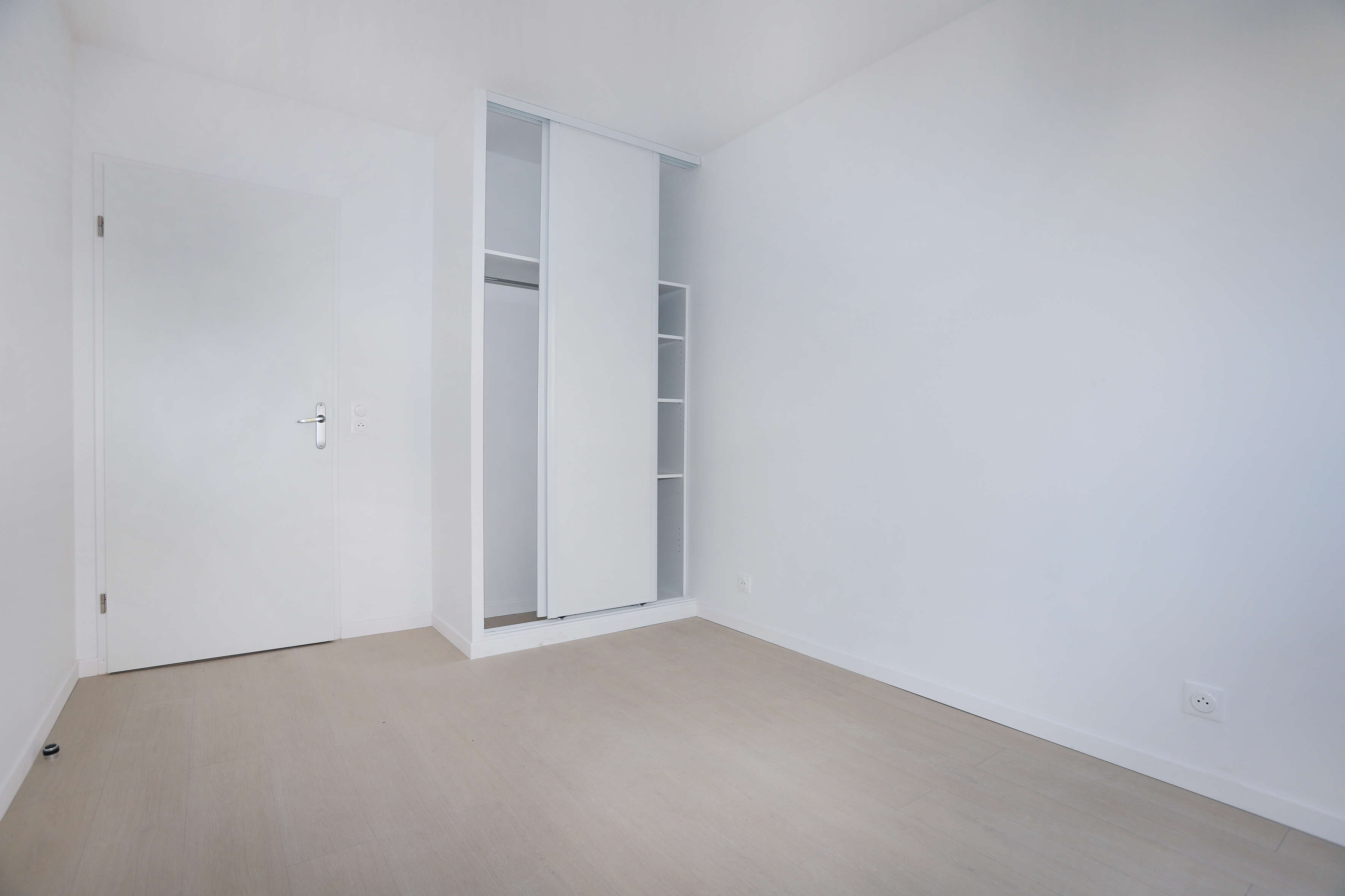 7052-COLOMBES-Logement témoin-Photo 4-compressed.JPG