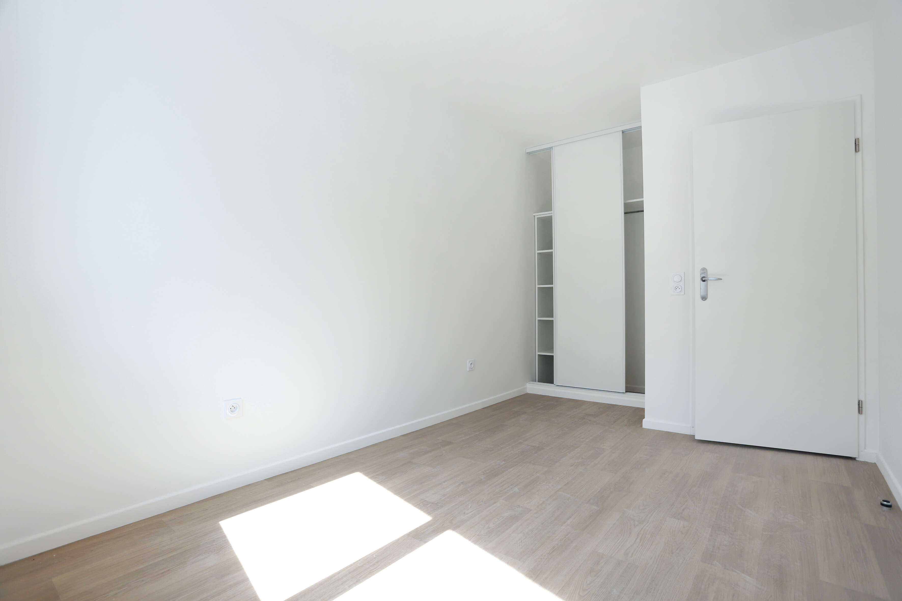 6808-CHATOU-Logement témoin-Photo 8-compressed.JPG