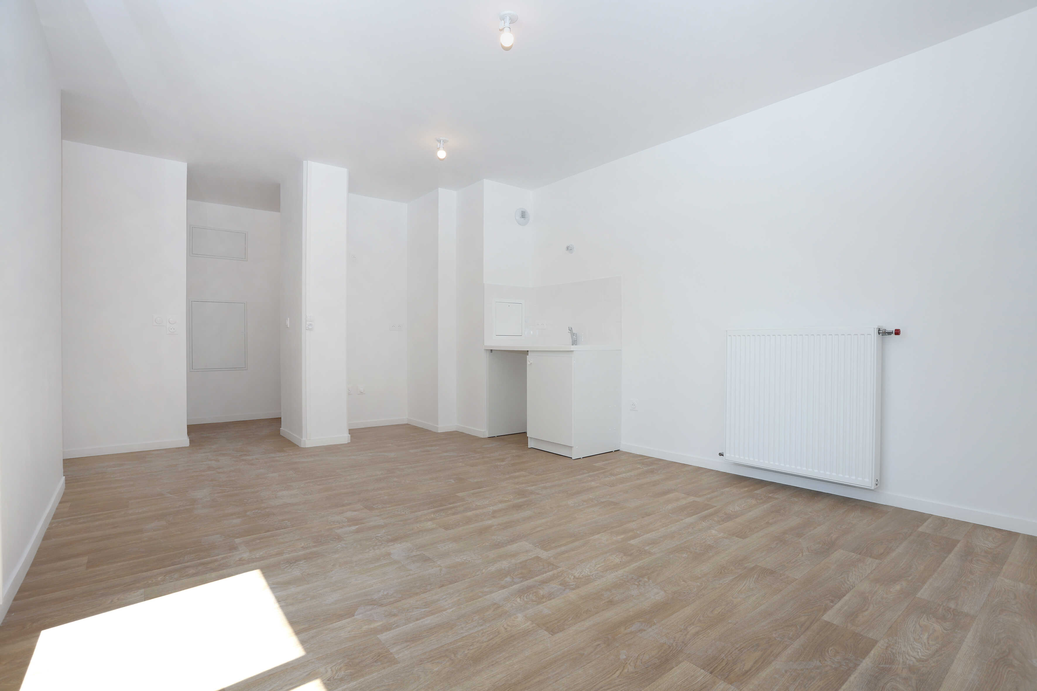 6933-NOISY-LE-GRAND-Logement témoin T2-Photo 2-compressed.JPG