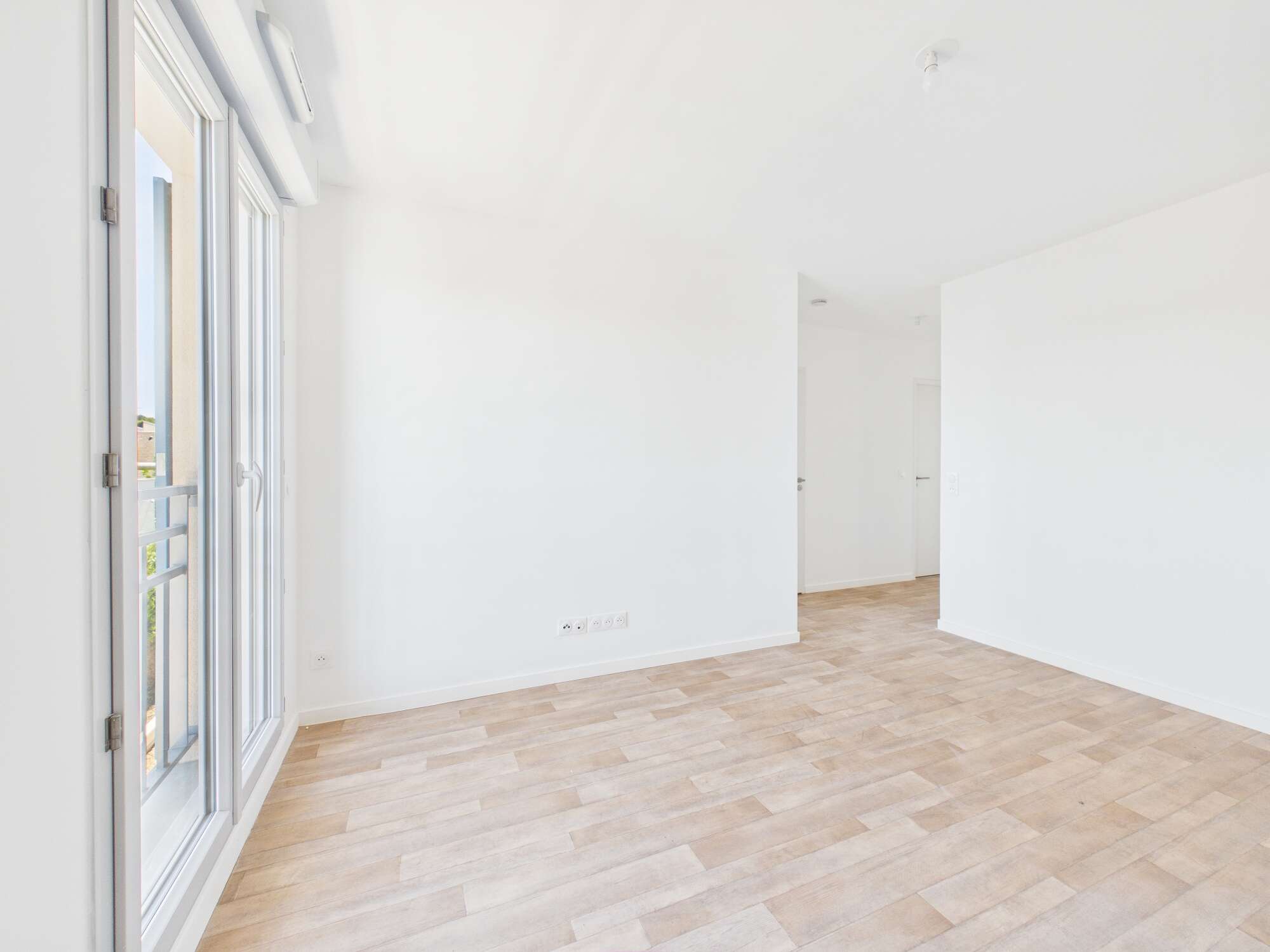 0883L-CHAMBOURCY-Logement témoin-Photo 5-compressed.jpg