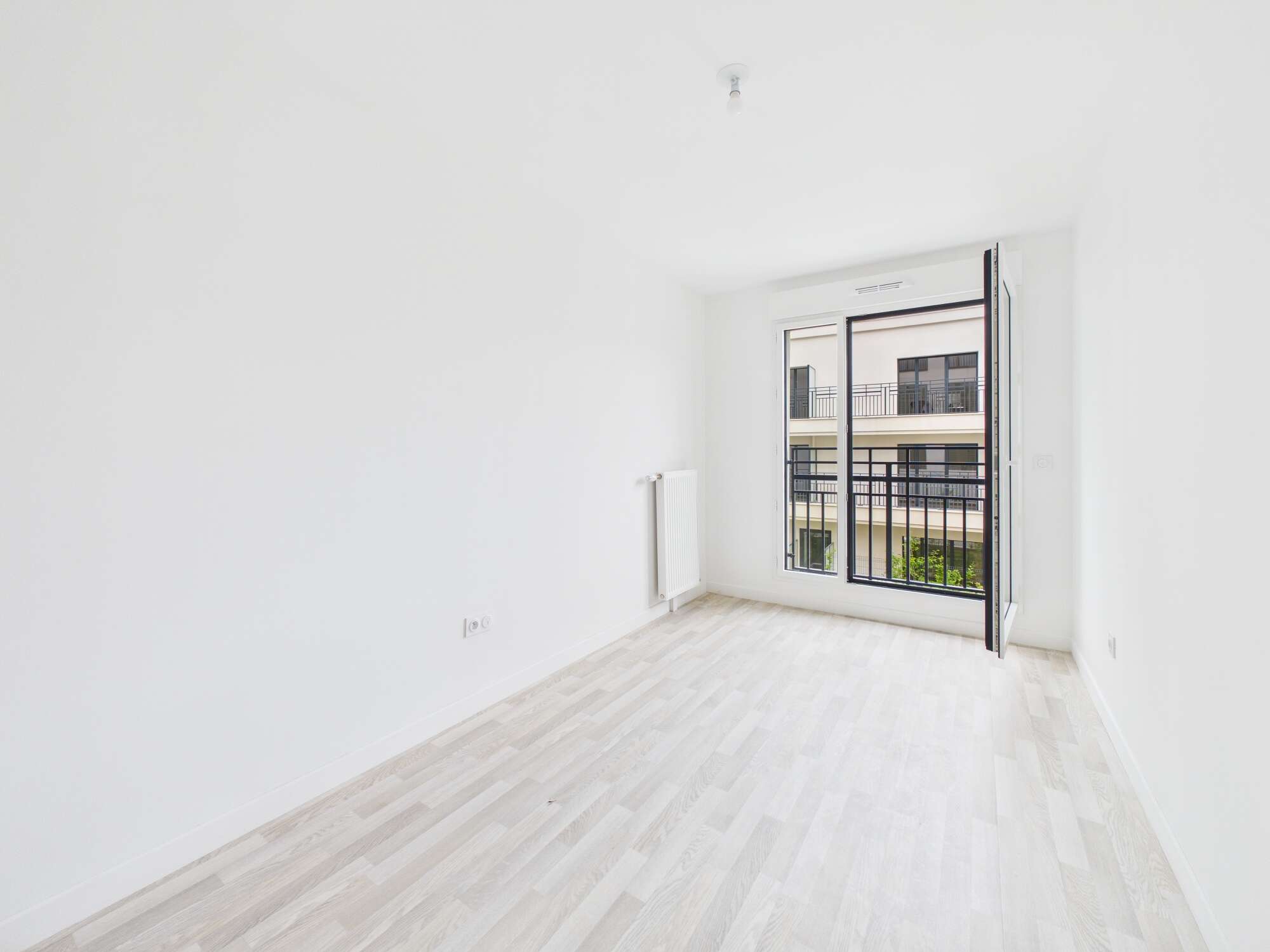 6 Aubervilliers Chambre 2 0918-compressed.jpg
