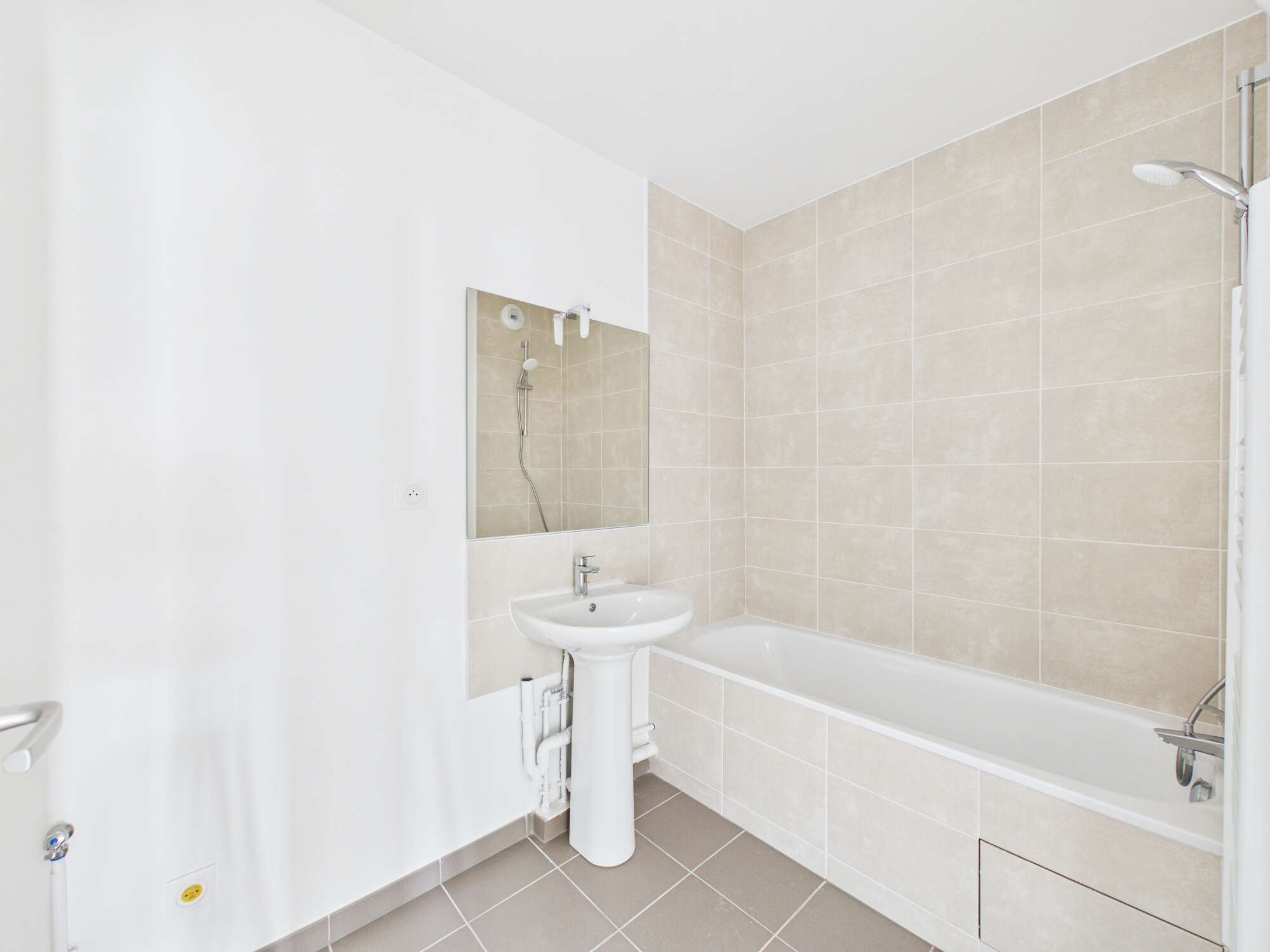 7750L-MONTFERMEIL-Logement témoin-Photo 6-compressed.jpg