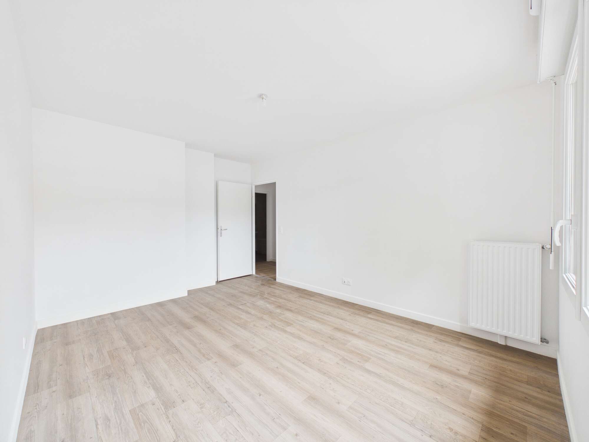 7750L-MONTFERMEIL-Logement témoin-Photo 5-compressed.jpg