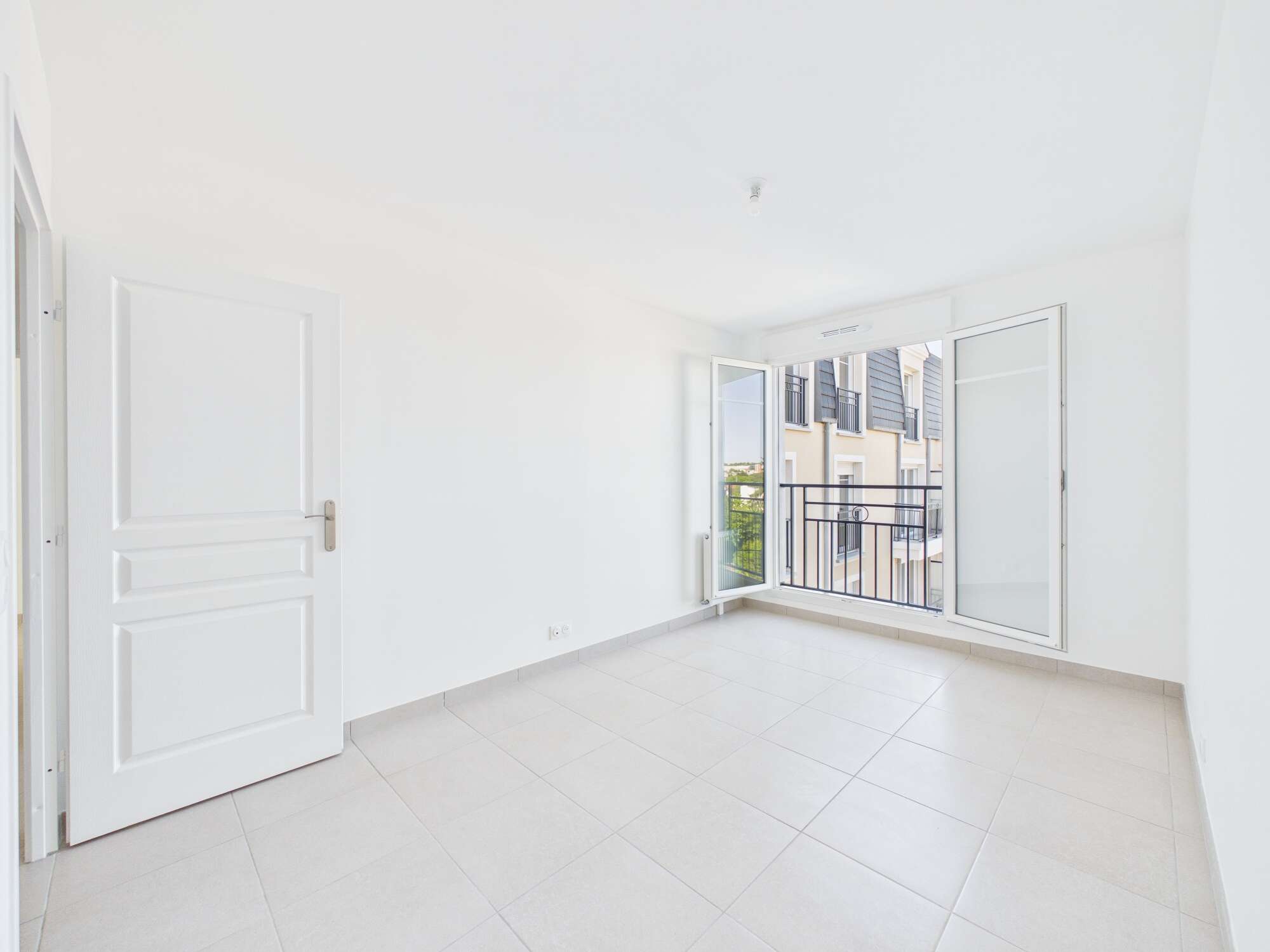 G590&G898-VILLIERS SUR MARNE-Logement témoin T4-Photo 4-compressed.jpg