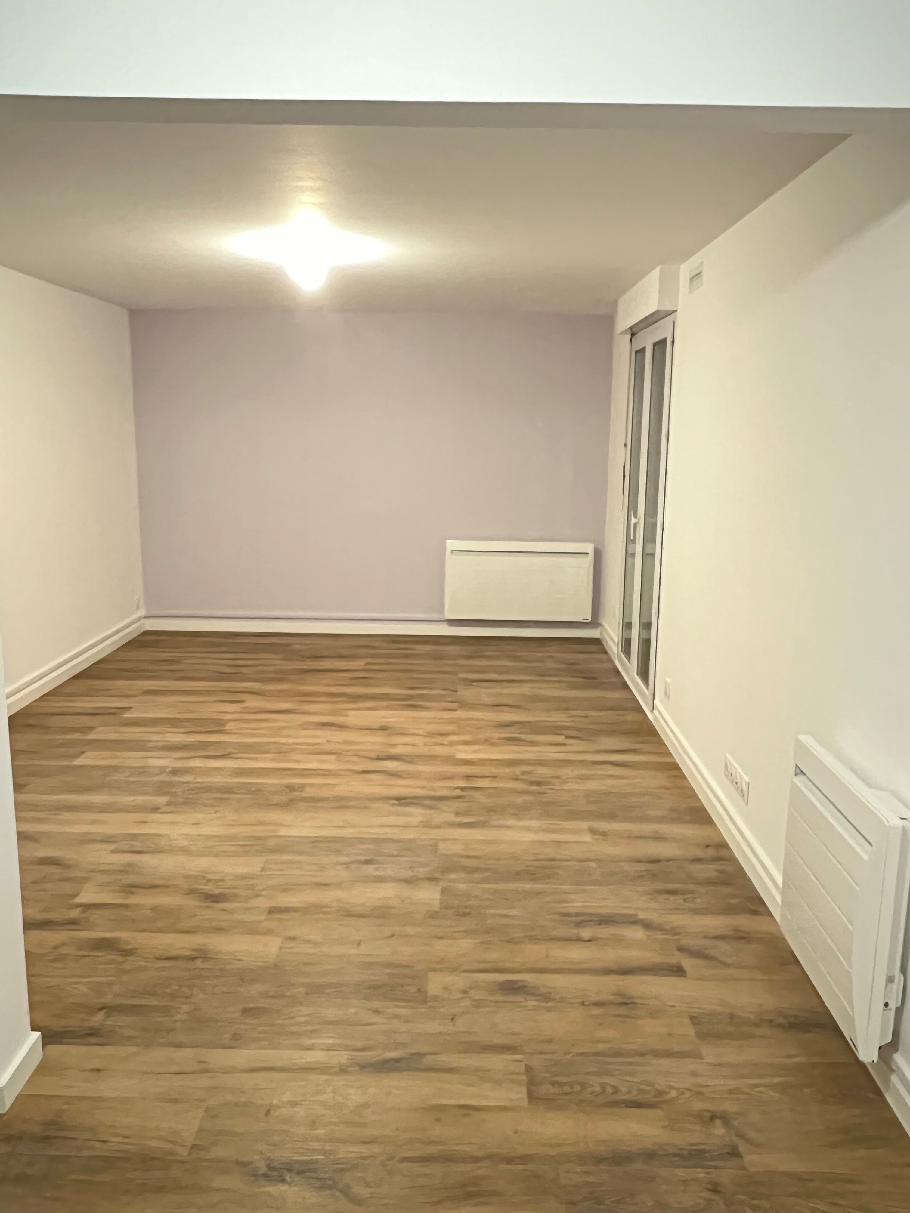 veronique salon-cmp.jpg
