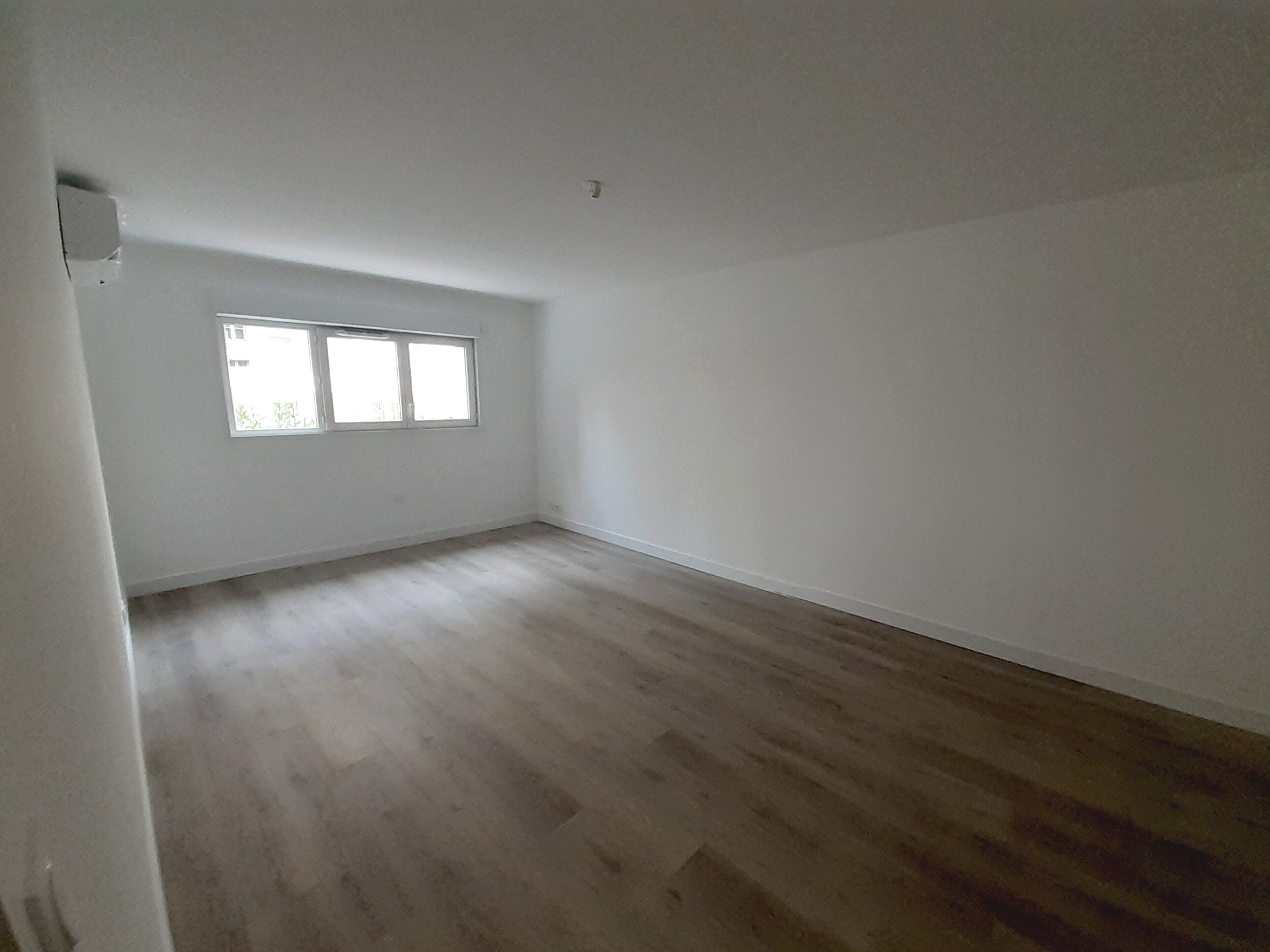 chambre-compressed.jpg